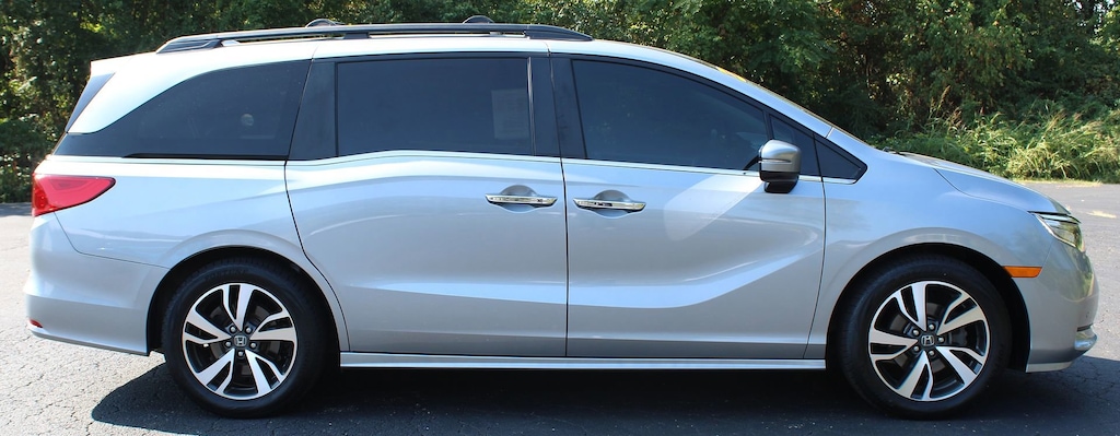 Used 2024 Honda Odyssey Touring Van