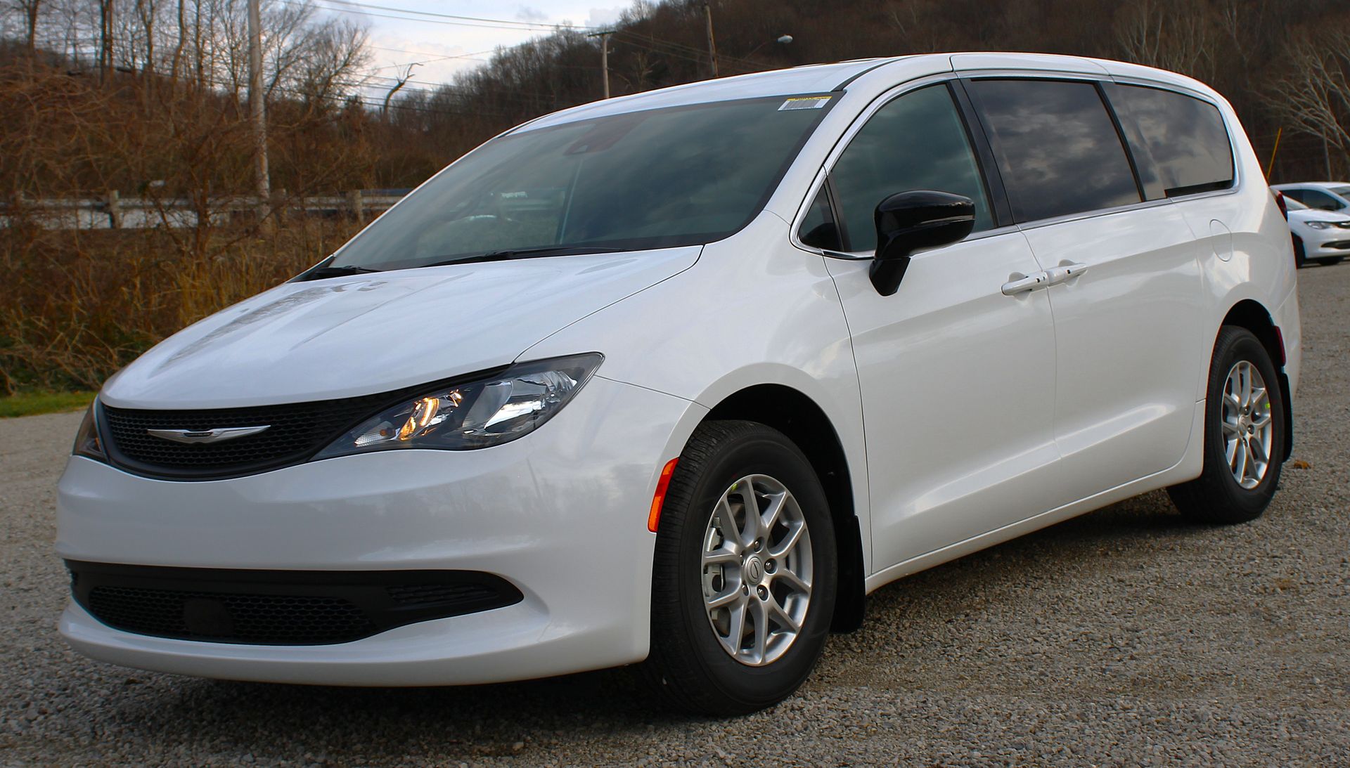 2026 Chrysler Voyager LX's photo