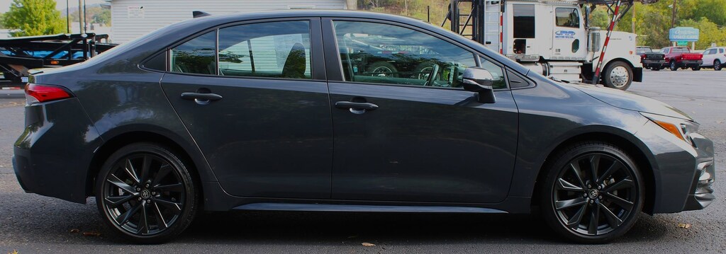 Used 2024 Toyota Corolla SE Sedan