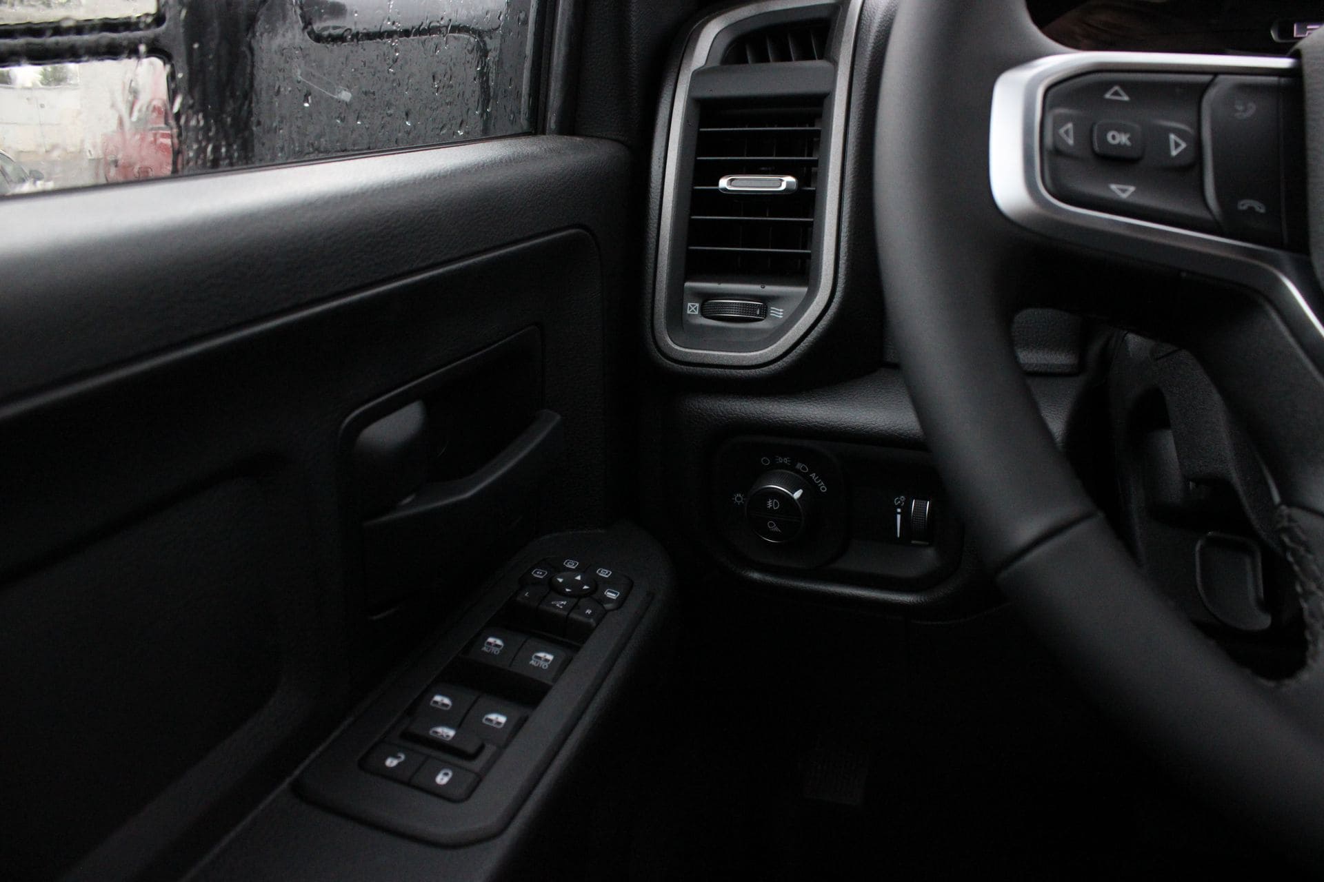 2026 RAM 2500 Tradesman/Black Express - Photo 21