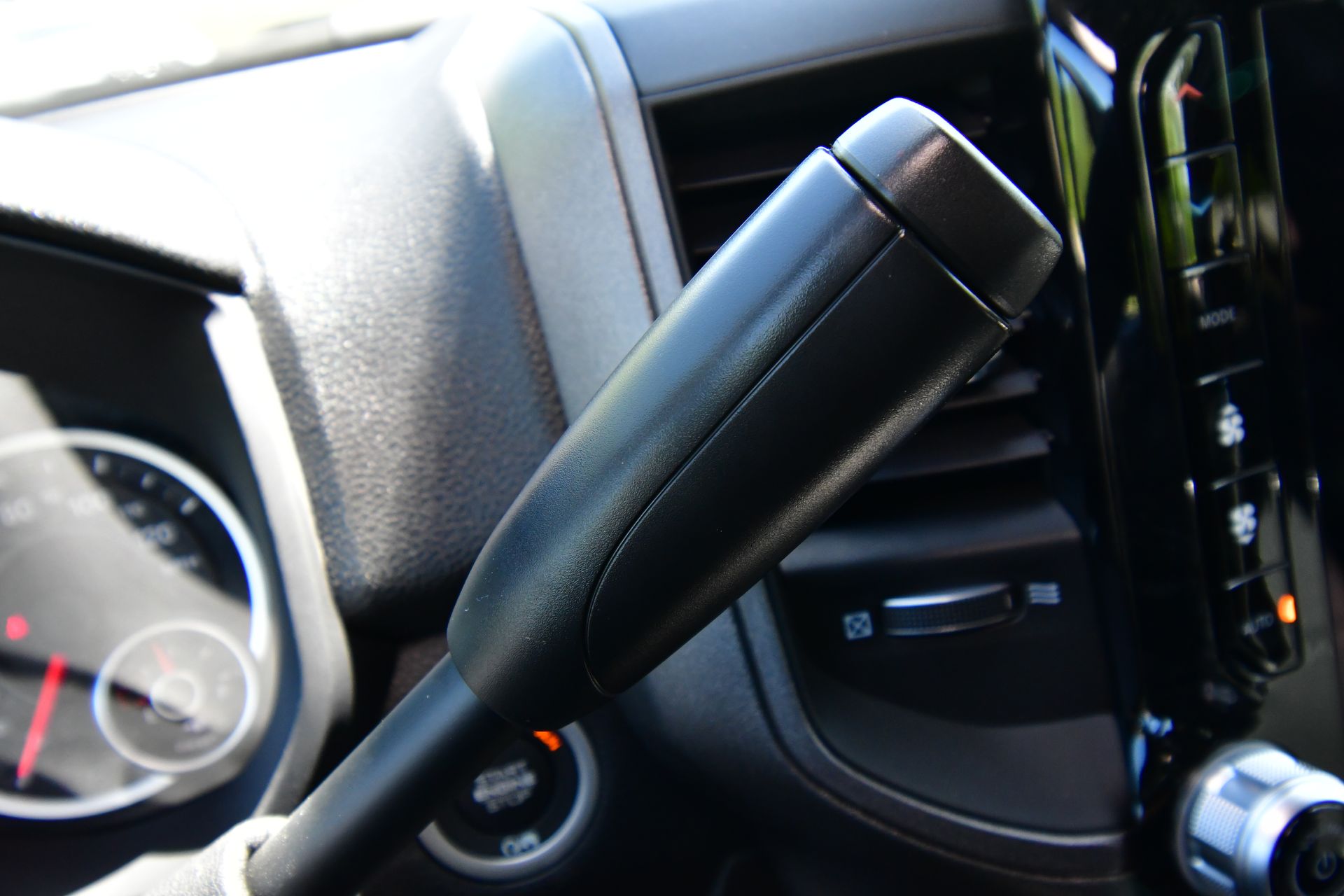 2025 RAM 2500 Tradesman - Photo 18