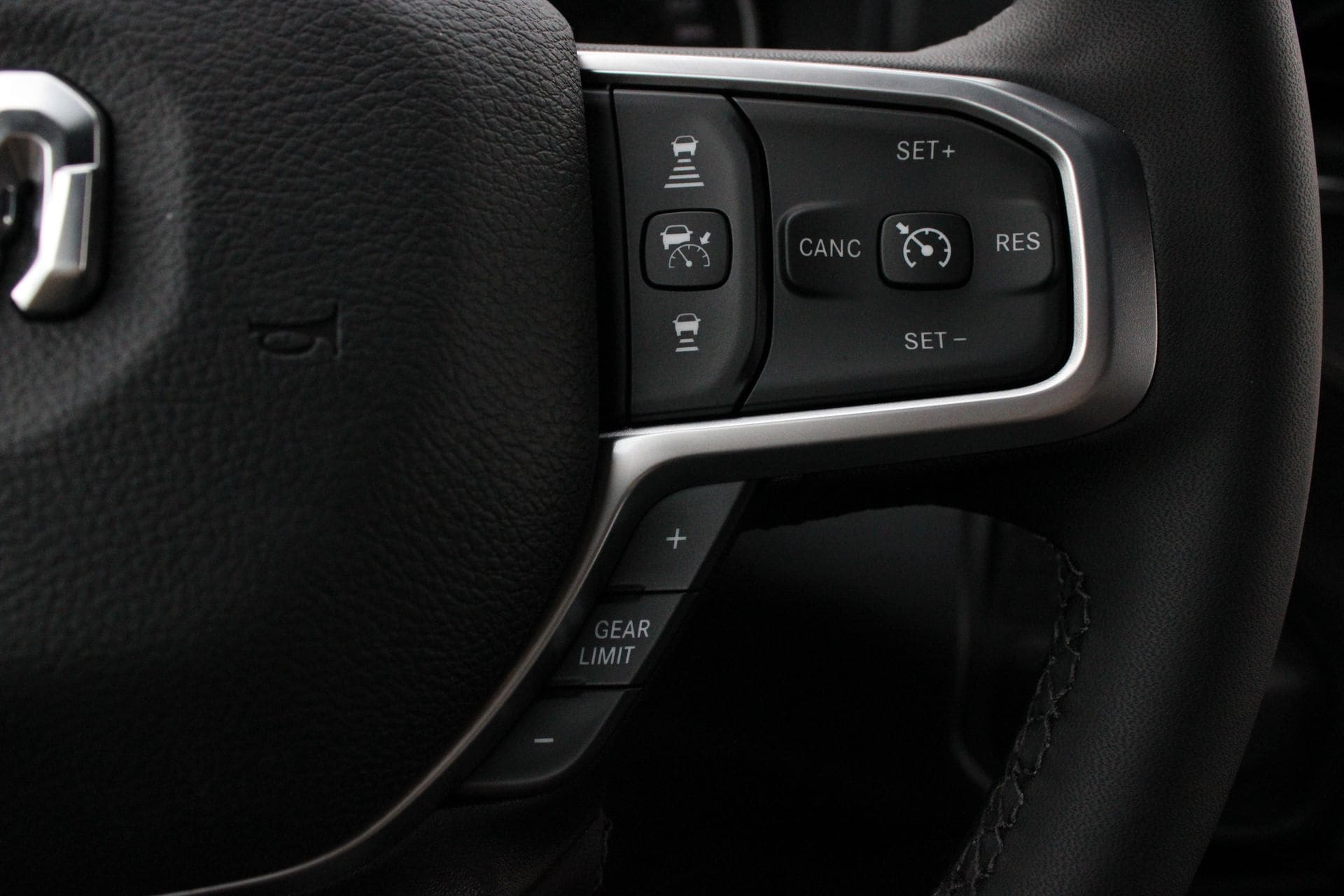 2026 RAM 2500 Tradesman/Black Express - Photo 27