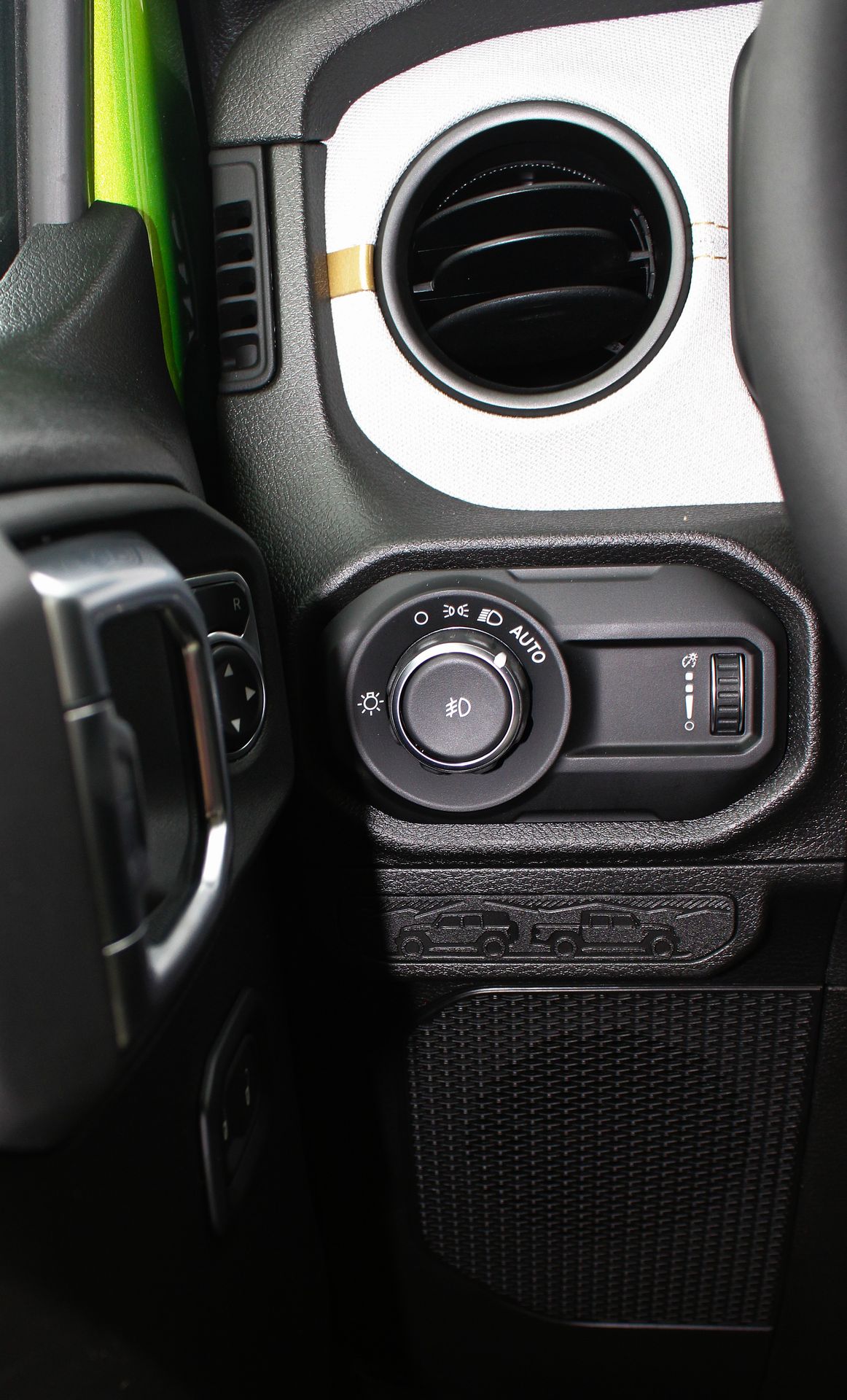 2026 Jeep Wrangler 4-Door Willys - Photo 16