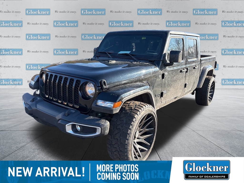 Used 2023 Jeep Gladiator Sport Truck Crew Cab