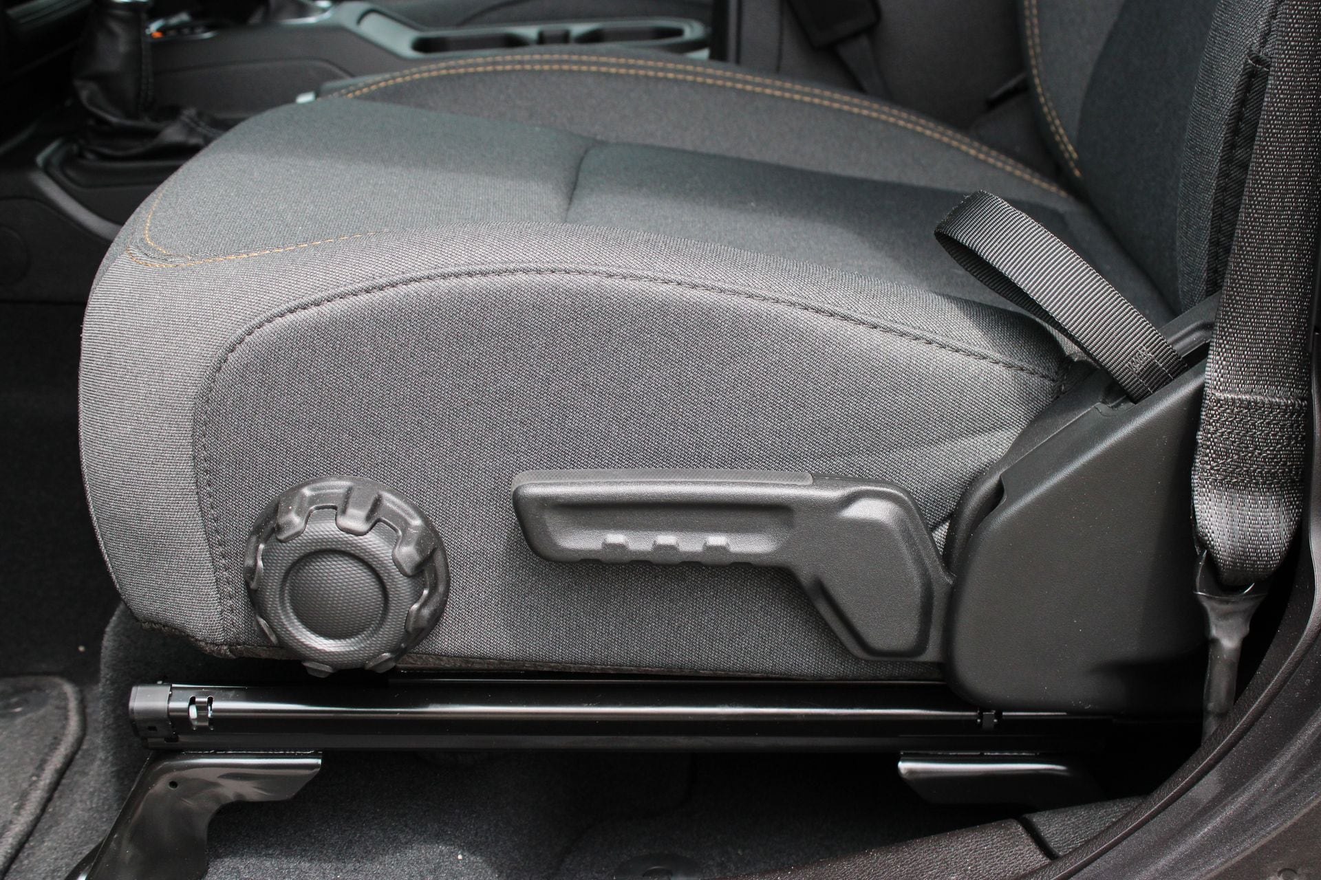 2026 Jeep Wrangler 4-Door Sport - Photo 13