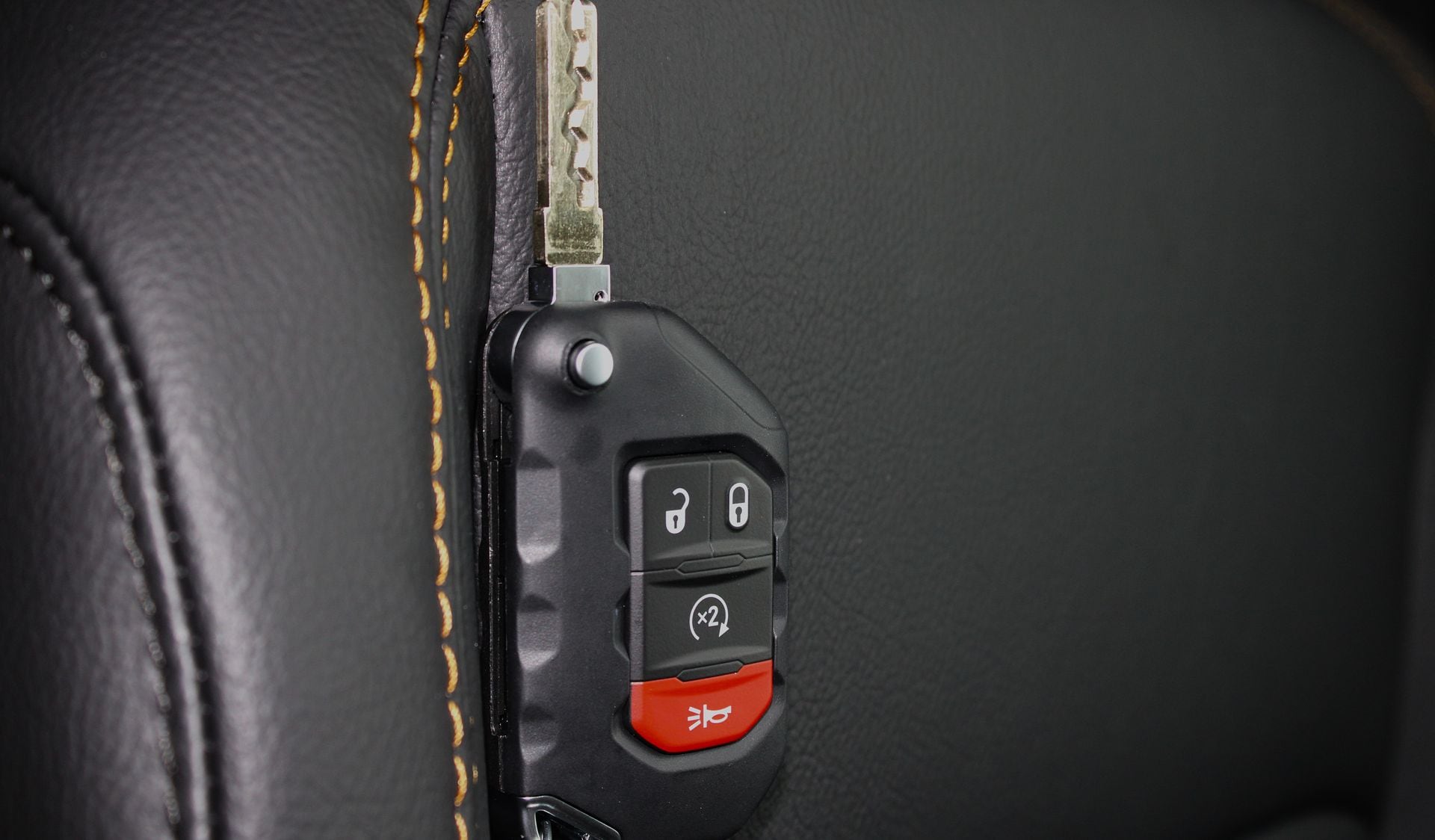2026 Jeep Wrangler 4-Door Sahara - Photo 32