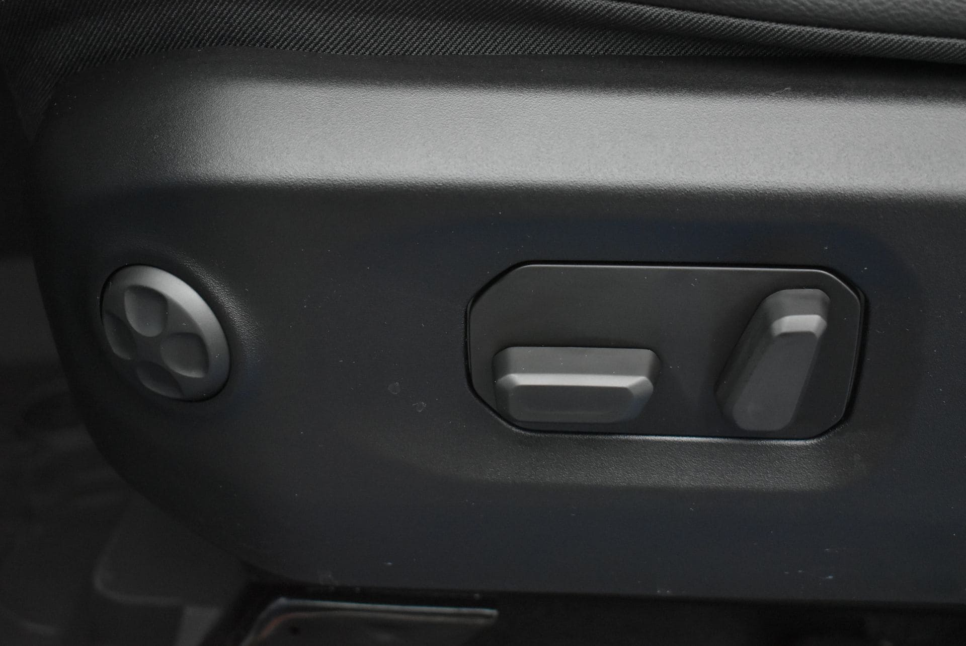2026 Jeep Wrangler 4-Door Sahara - Photo 12