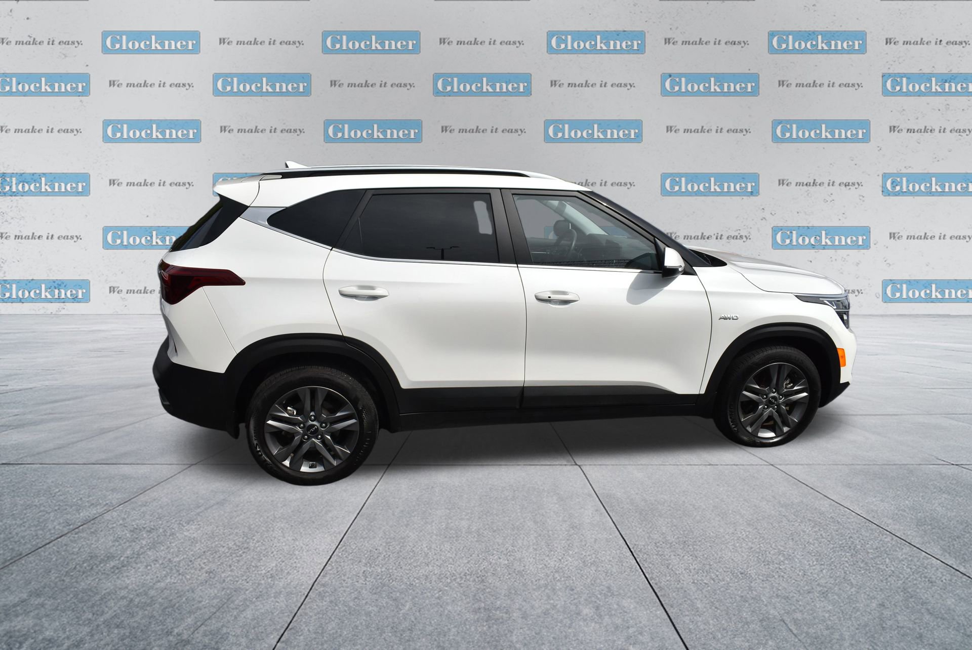2023 Kia Seltos S photo 2
