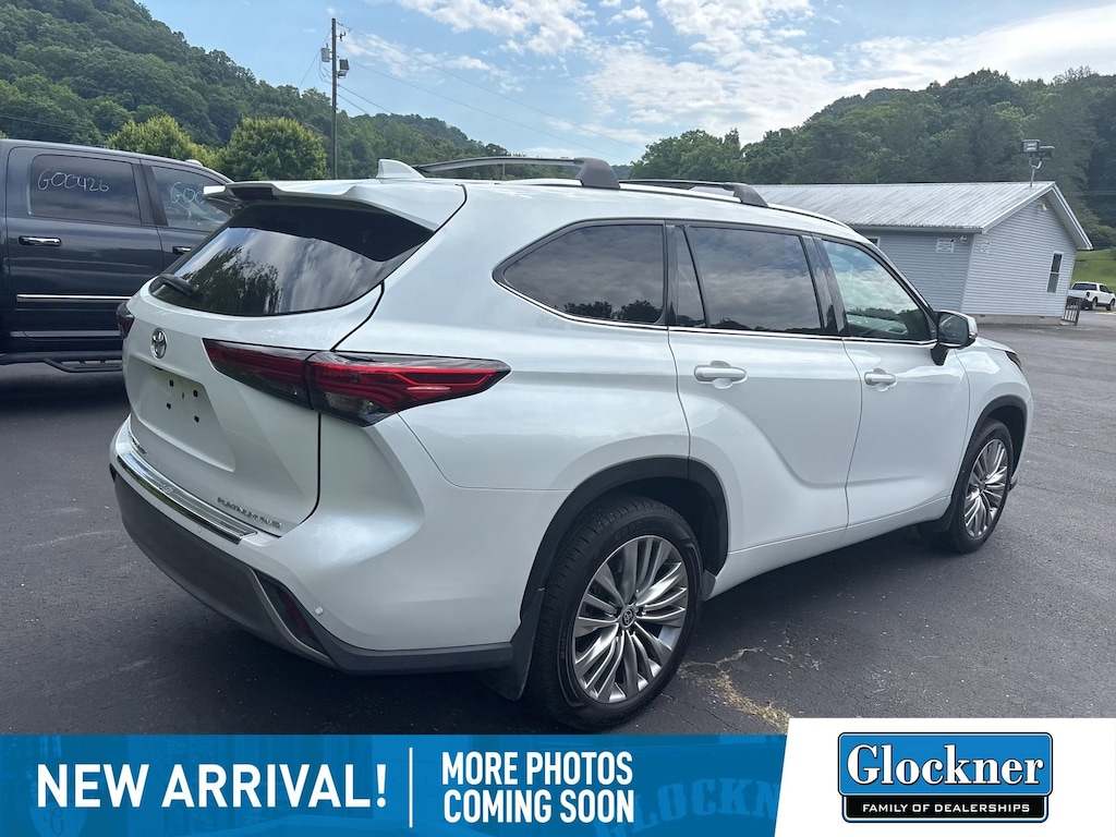 Used 2023 Toyota Highlander Platinum SUV