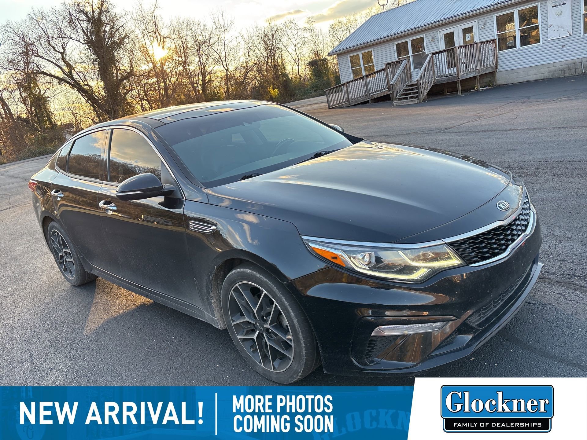 2020 Kia Optima SE photo 2