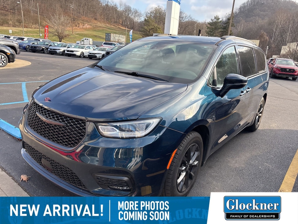 Used 2021 Chrysler Pacifica Touring Van Passenger Van