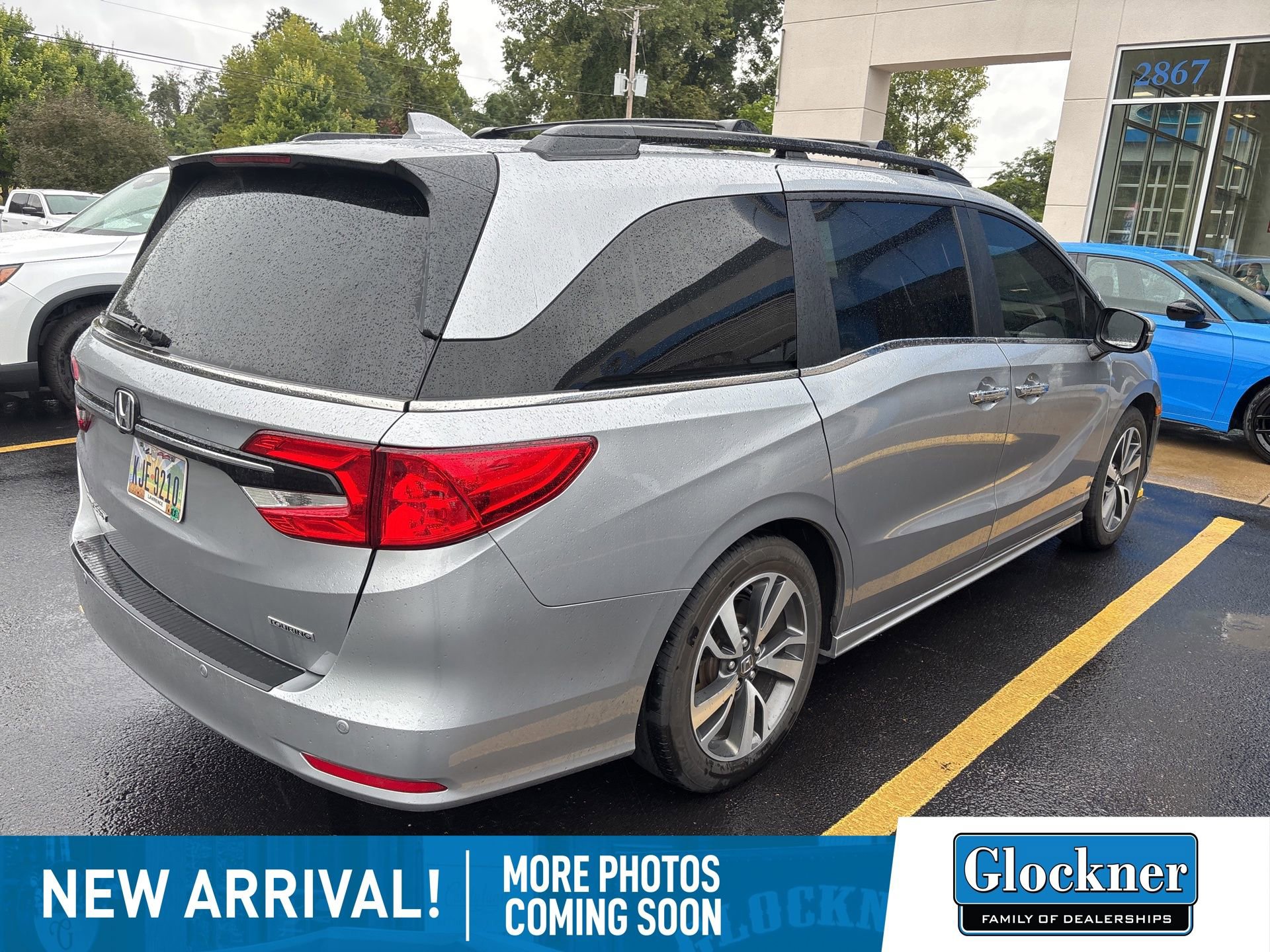 2024 Honda Odyssey Touring photo 3