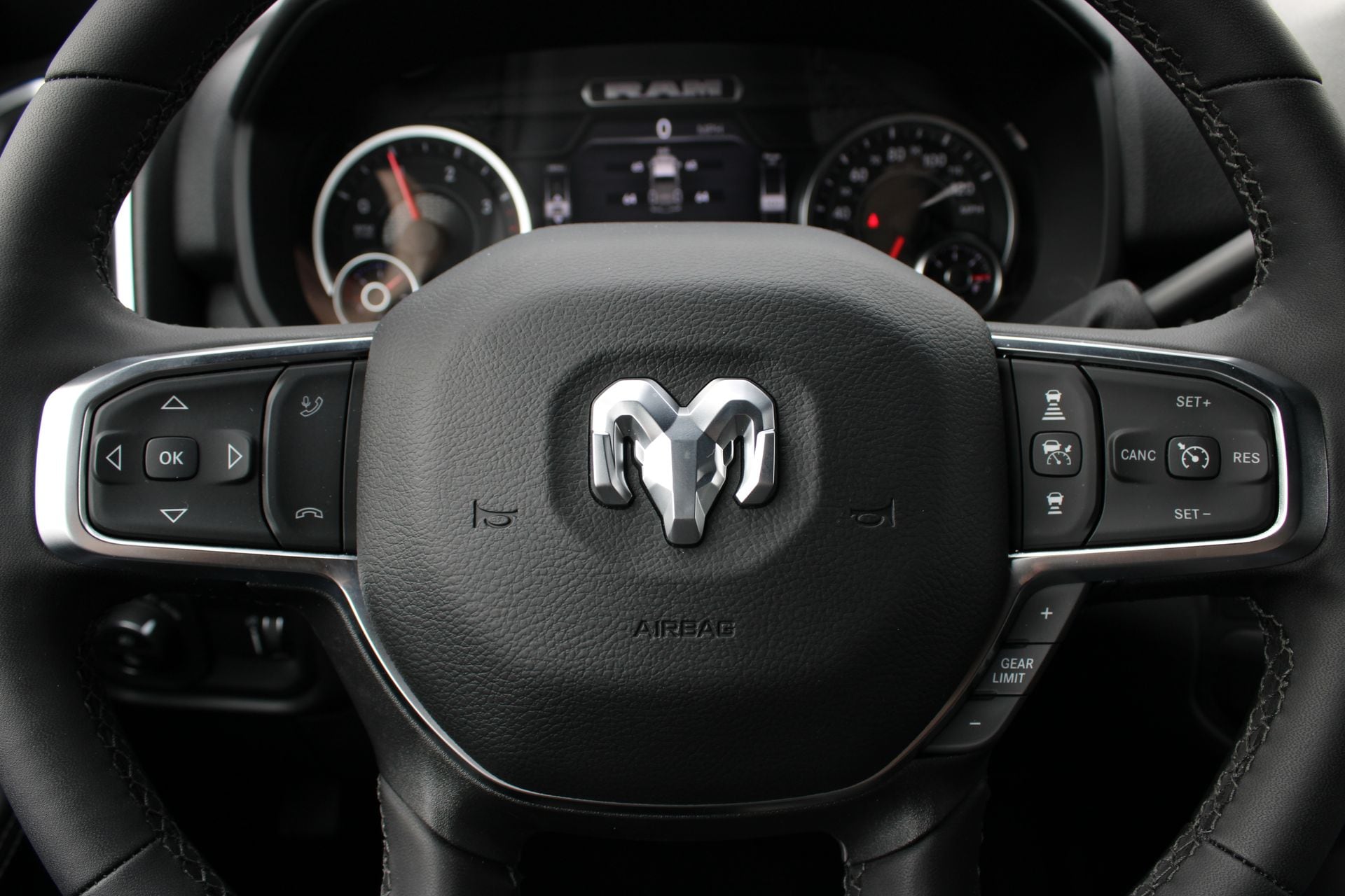 2025 RAM 2500 Big Horn - Photo 23