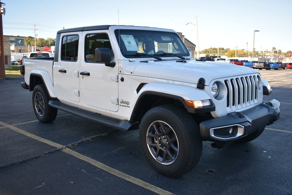 Used 2022 Jeep Gladiator Overland Truck Crew Cab