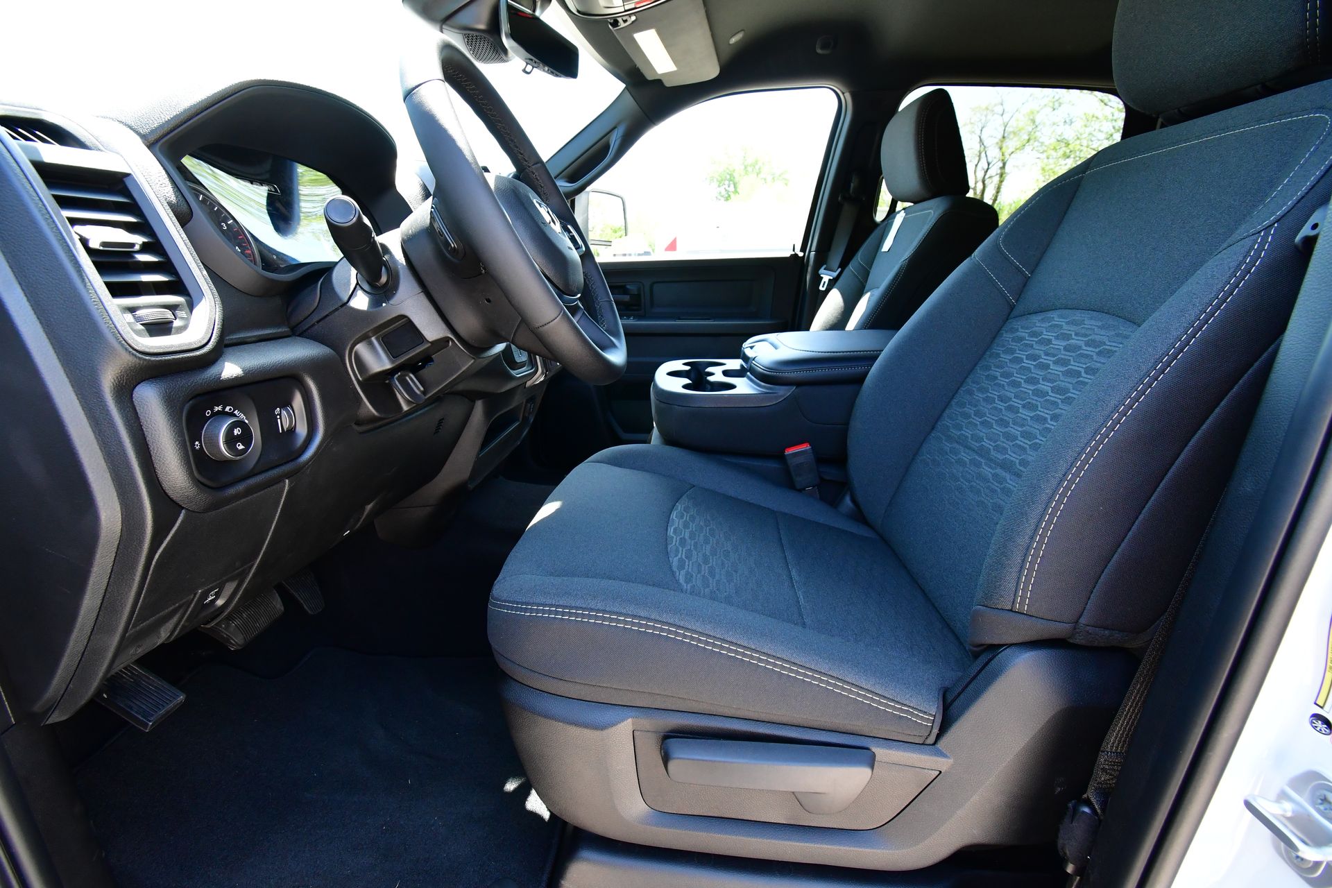 2025 RAM 2500 Tradesman - Photo 12