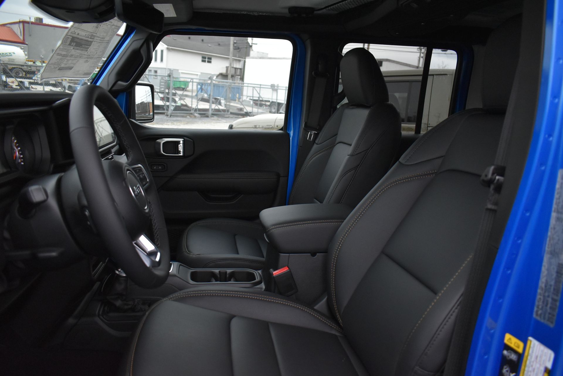 2026 Jeep Wrangler 4-Door Sahara - Photo 13
