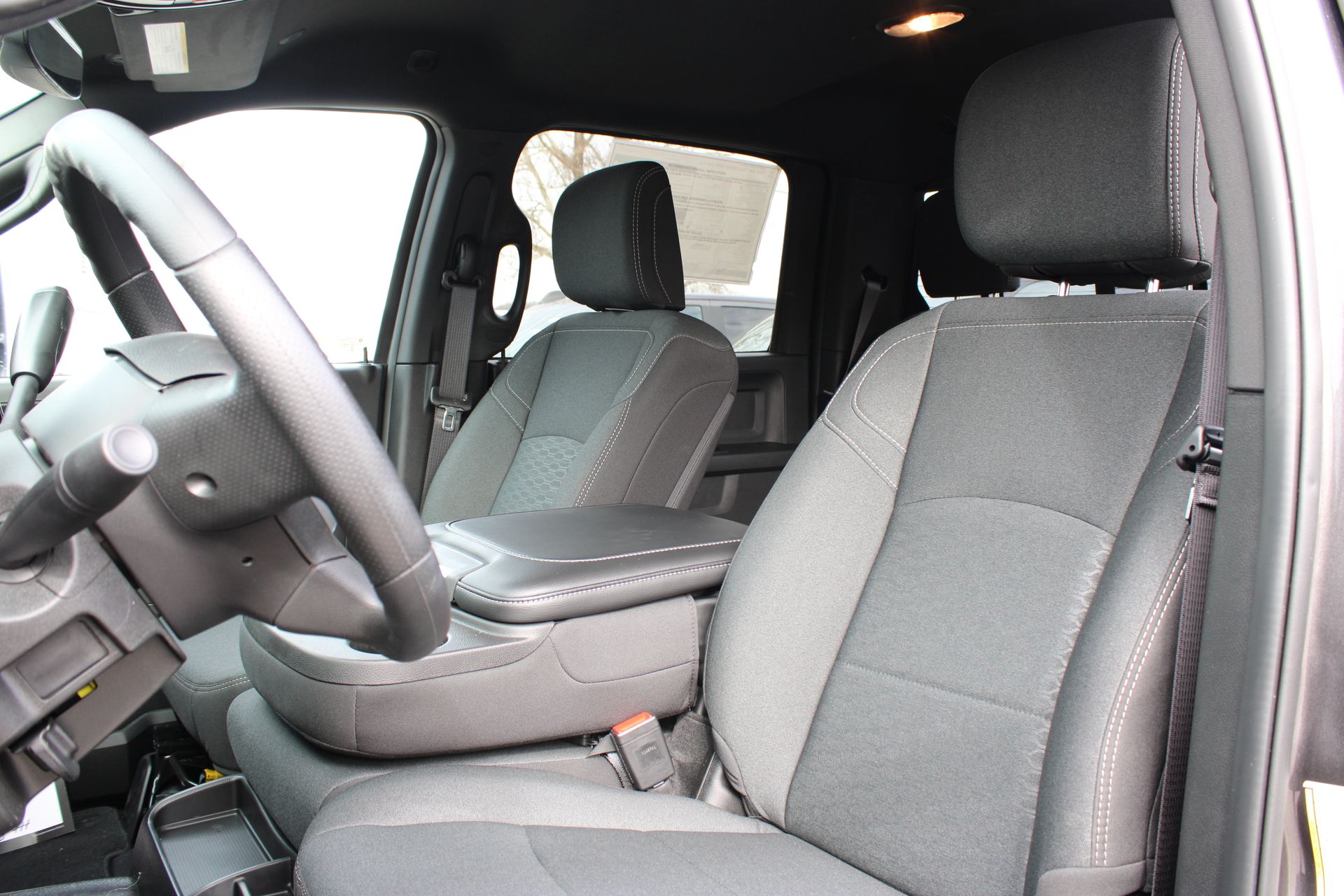 2025 RAM 2500 Tradesman - Photo 14