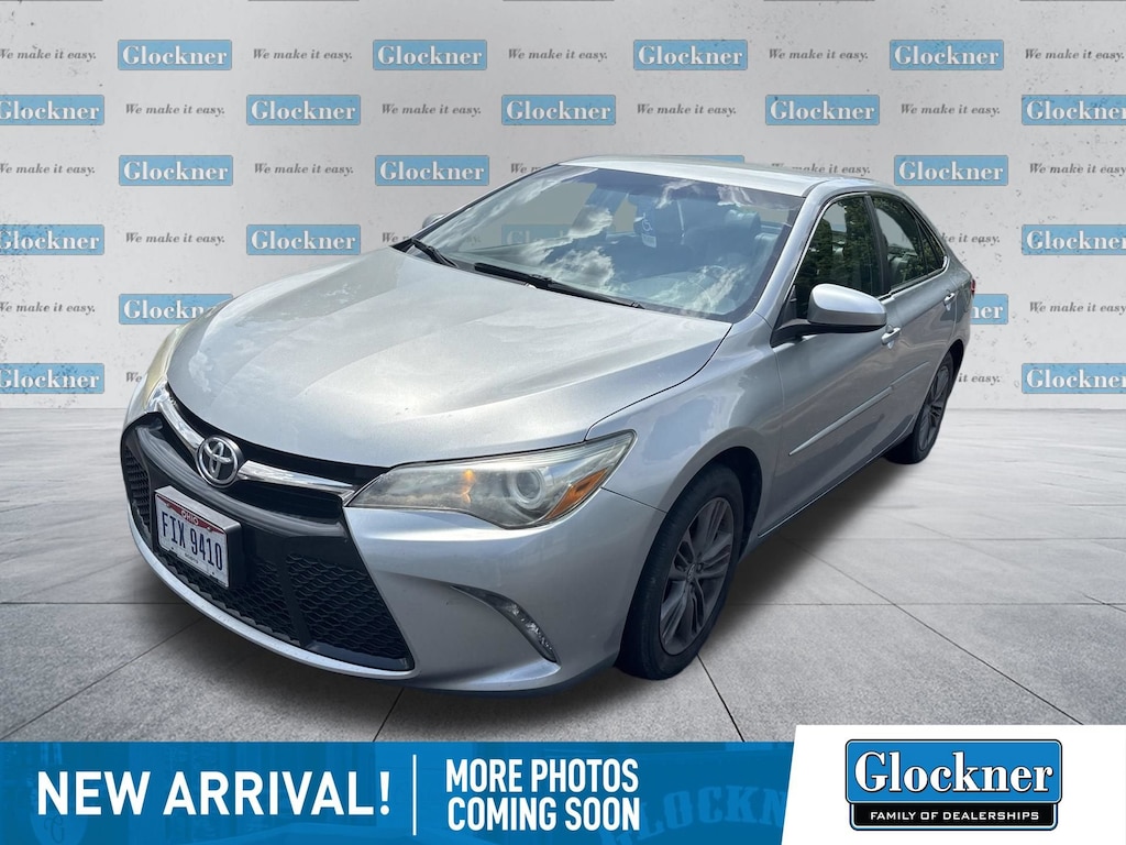 Used 2017 Toyota Camry SE Sedan