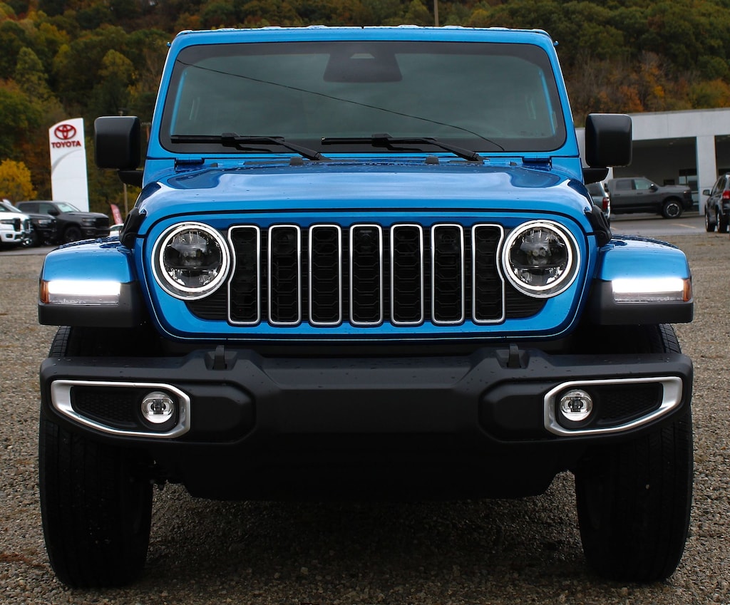 New 2026 Jeep Wrangler 4-DOOR SAHARA Sport Utility