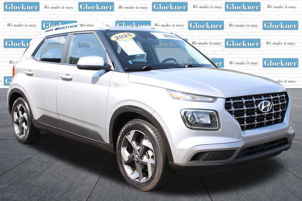 Used 2025 Hyundai Venue SEL SUV
