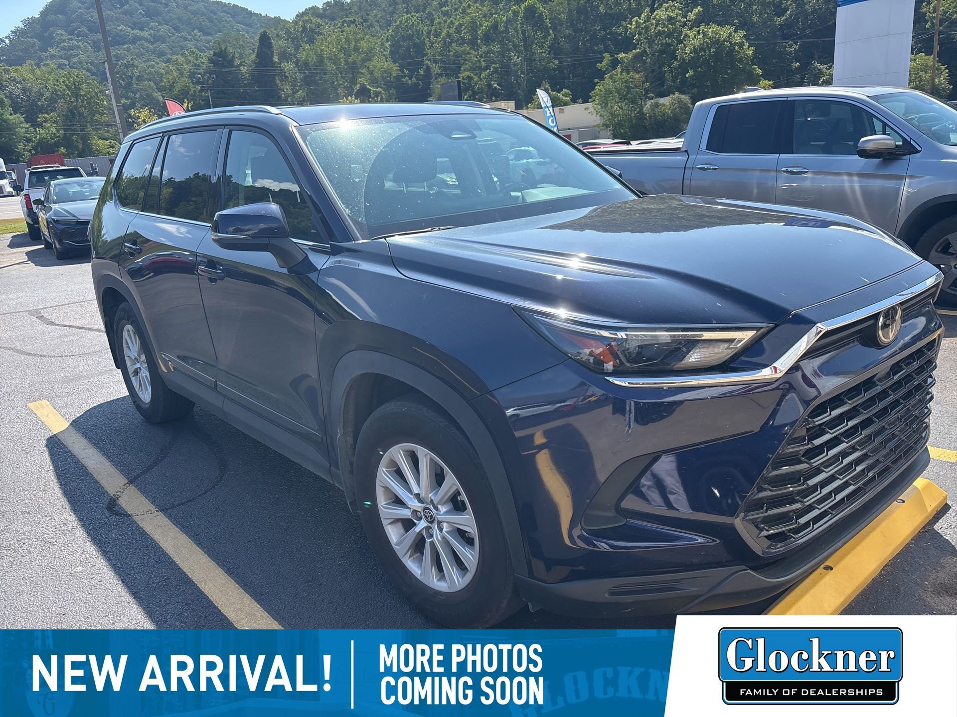 2024 Toyota Grand Highlander XLE photo 3