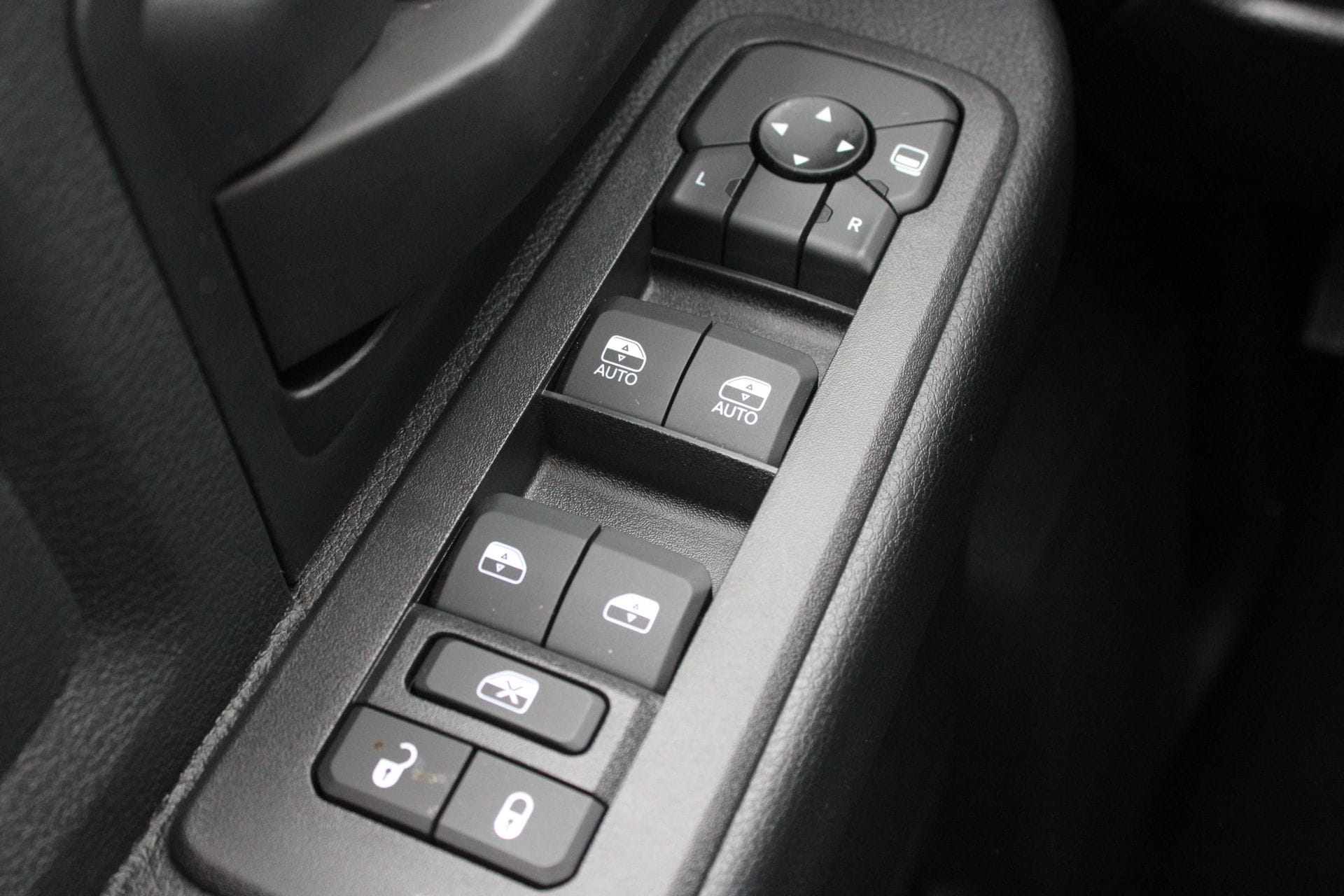 2025 RAM 2500 Tradesman - Photo 21