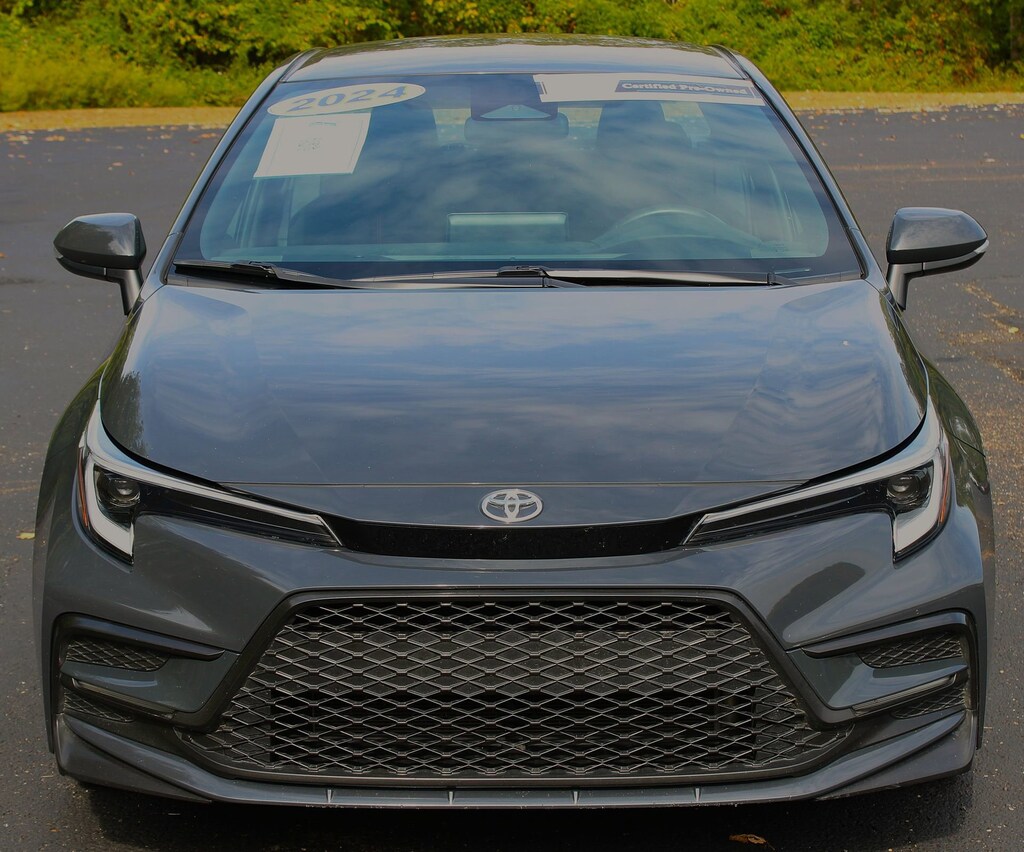 Used 2024 Toyota Corolla SE Sedan