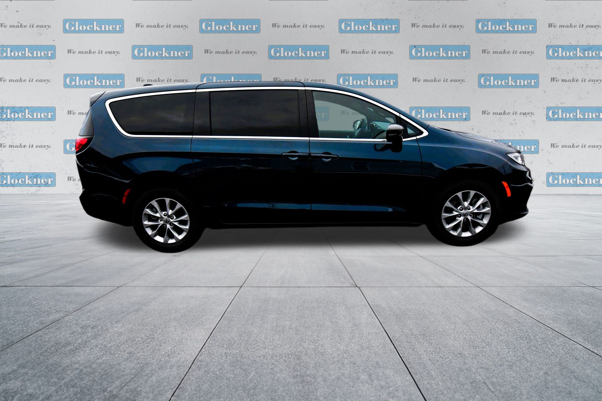 2025 Chrysler Pacifica photo 4