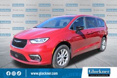 2026 Chrysler Pacifica LIMITED AWD Passenger Van