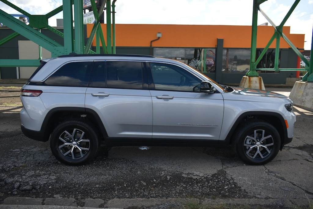 New 2025 Jeep Grand Cherokee LIMITED 4X4 Sport Utility