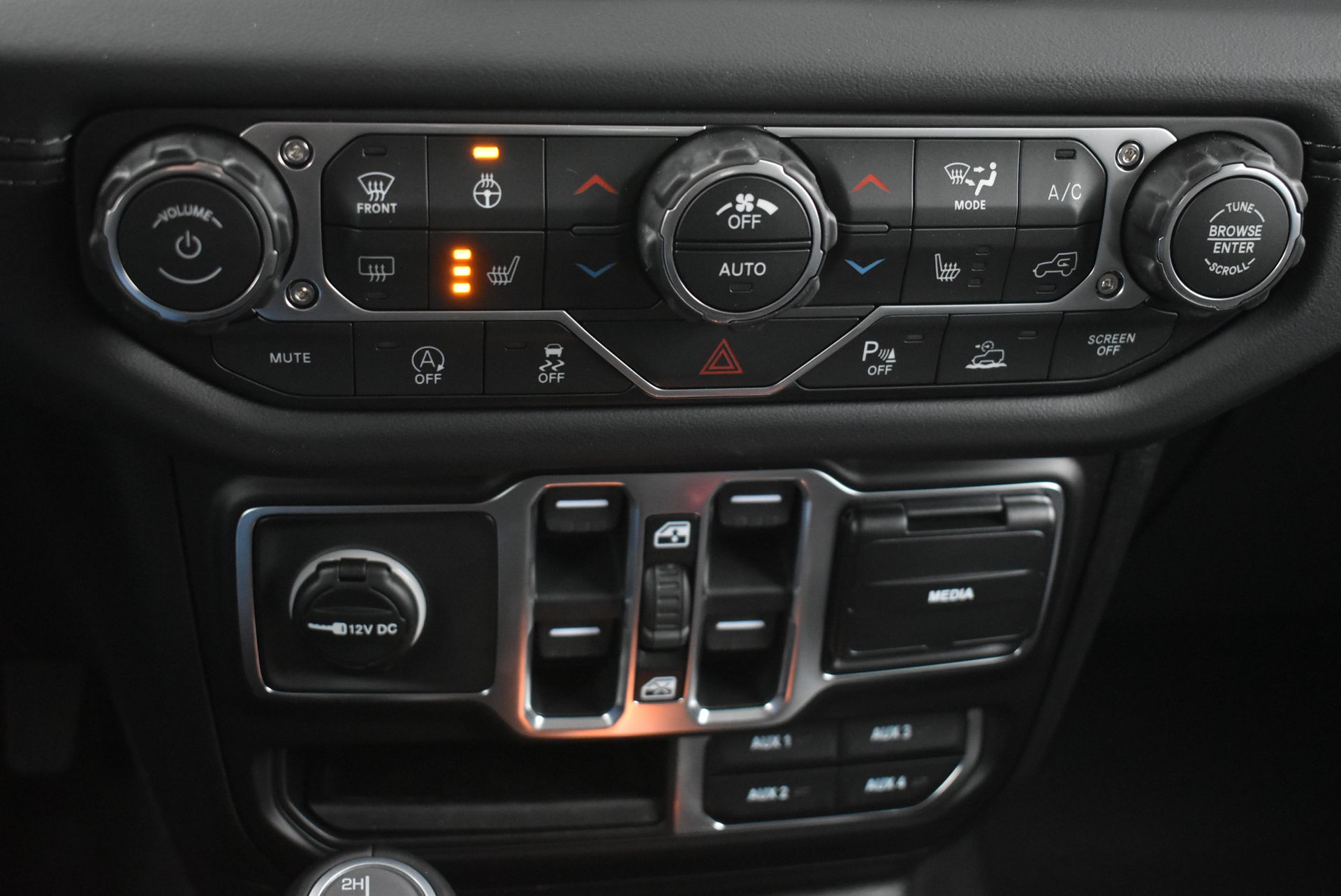 2026 Jeep Wrangler 4-Door Sahara - Photo 28