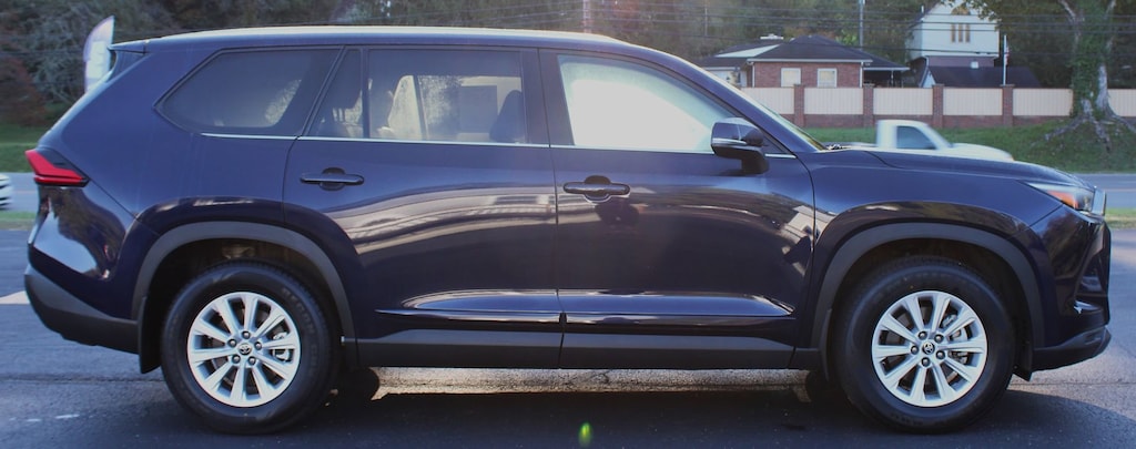 Used 2024 Toyota Grand Highlander XLE SUV