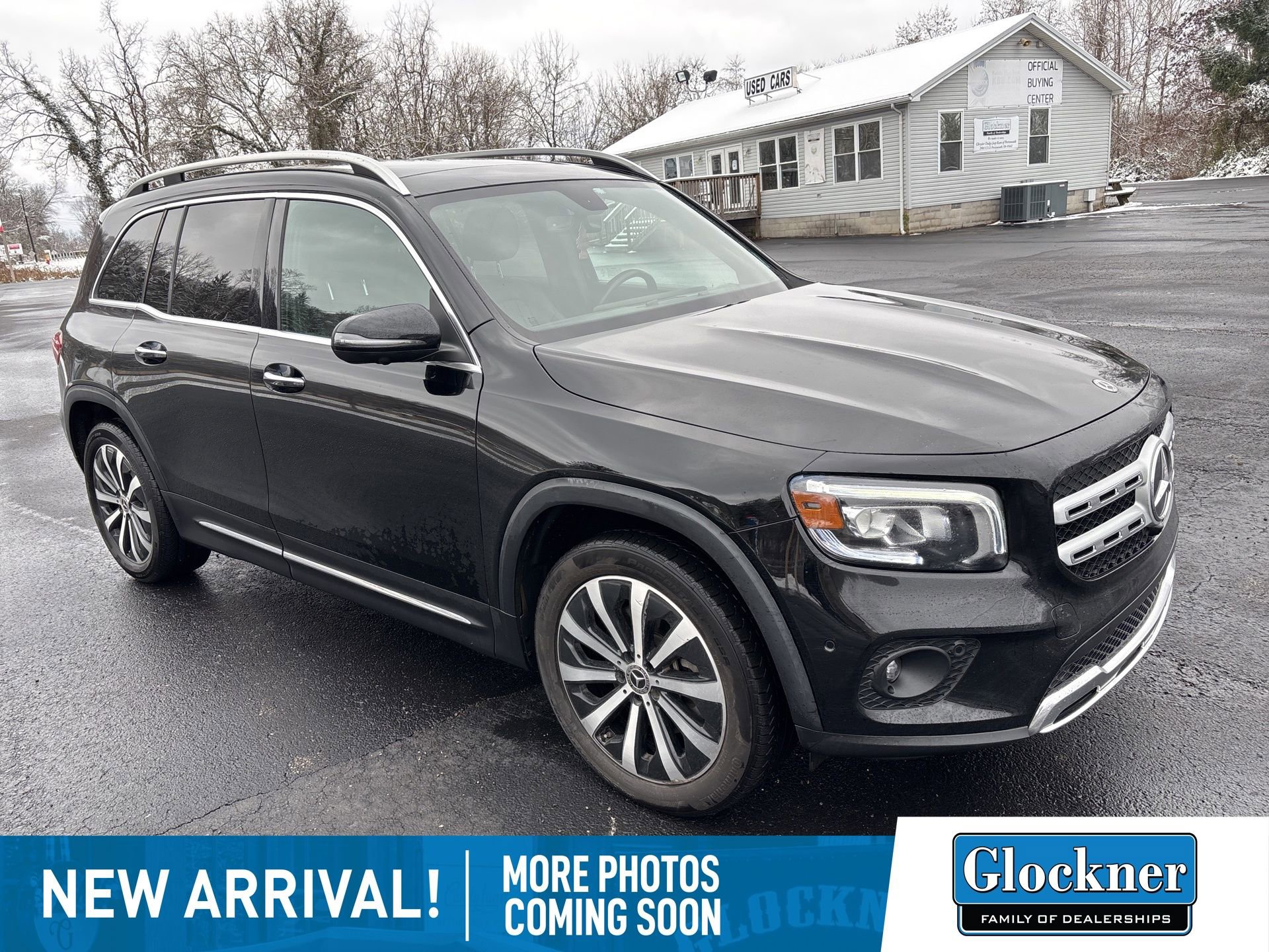 2023 Mercedes Benz GLB 250 photo 2