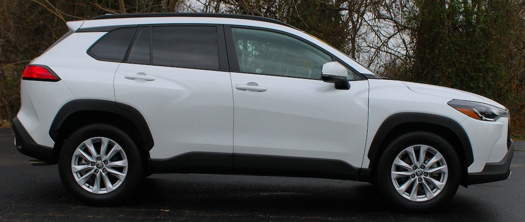Used 2024 Toyota Corolla Cross LE SUV
