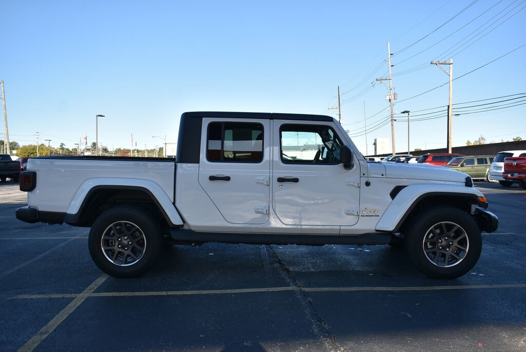 Used 2022 Jeep Gladiator Overland Truck Crew Cab
