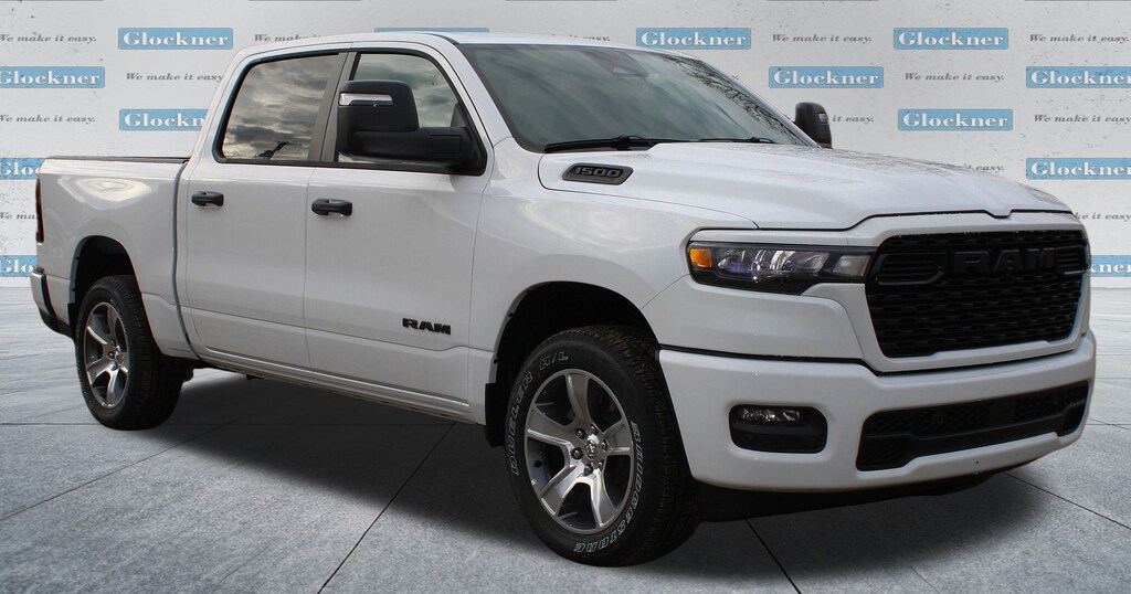 New 2026 Ram 1500 EXPRESS CREW CAB 4X4 5'7 BOX Pickup