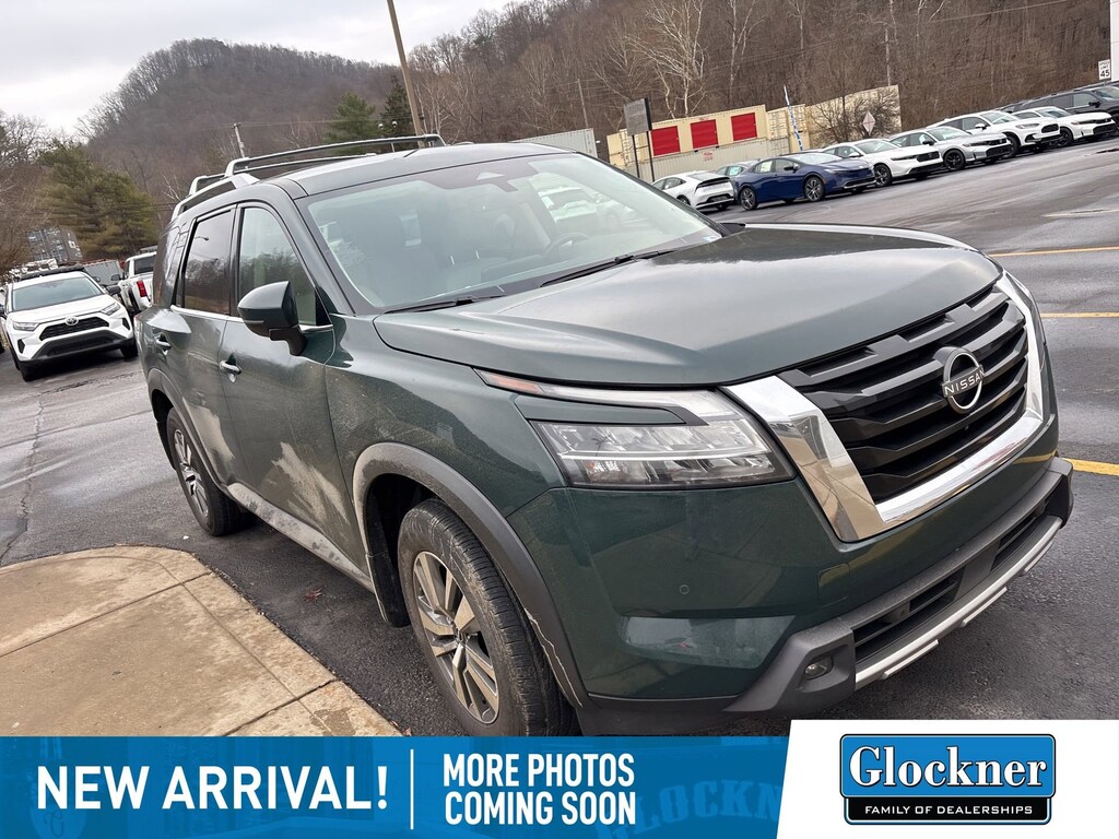 Used 2023 Nissan Pathfinder SL SUV