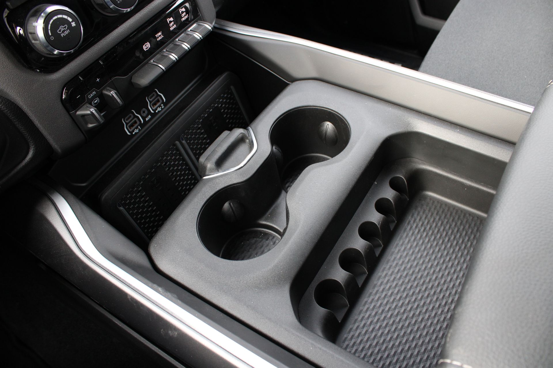 2025 RAM 2500 Big Horn - Photo 38