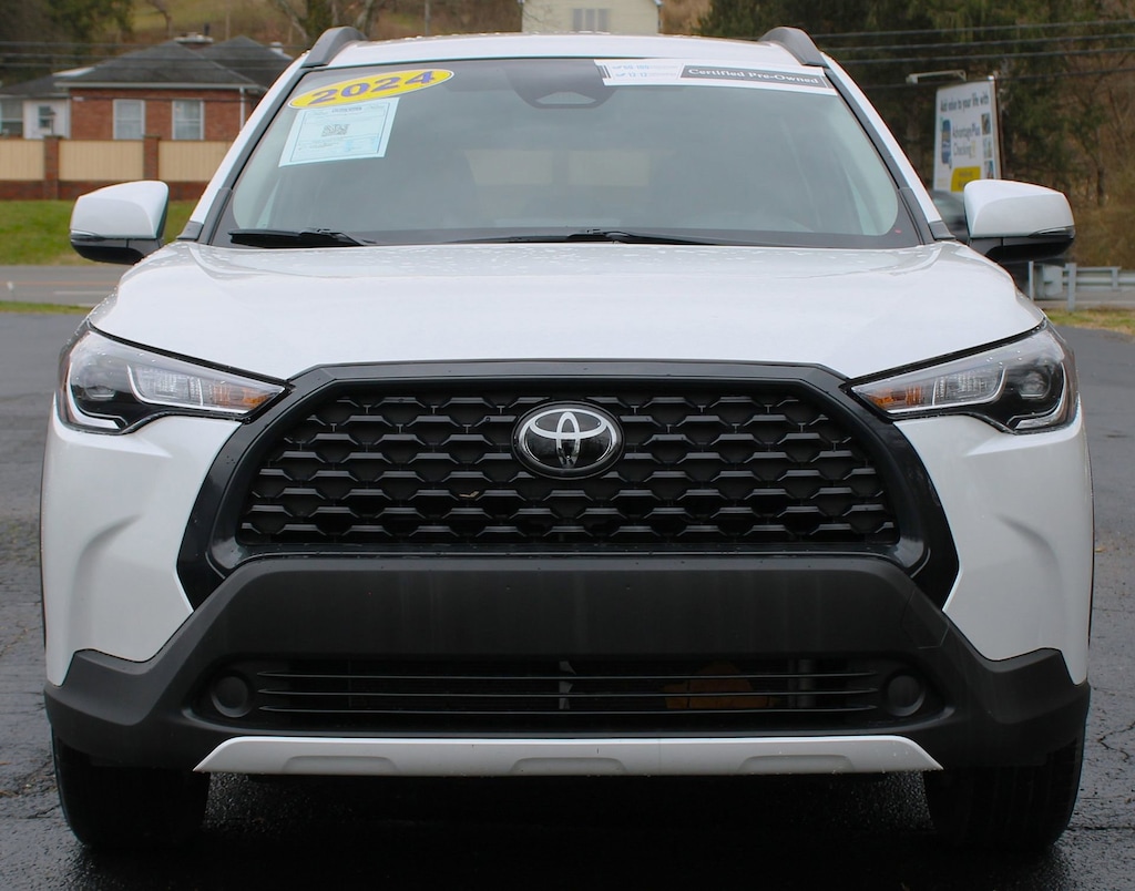 Used 2024 Toyota Corolla Cross LE SUV