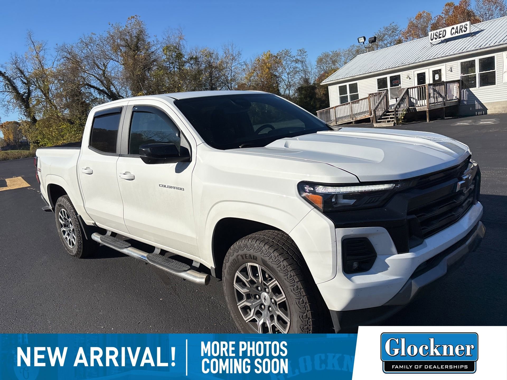 2024 Chevrolet Colorado Z71 photo 2
