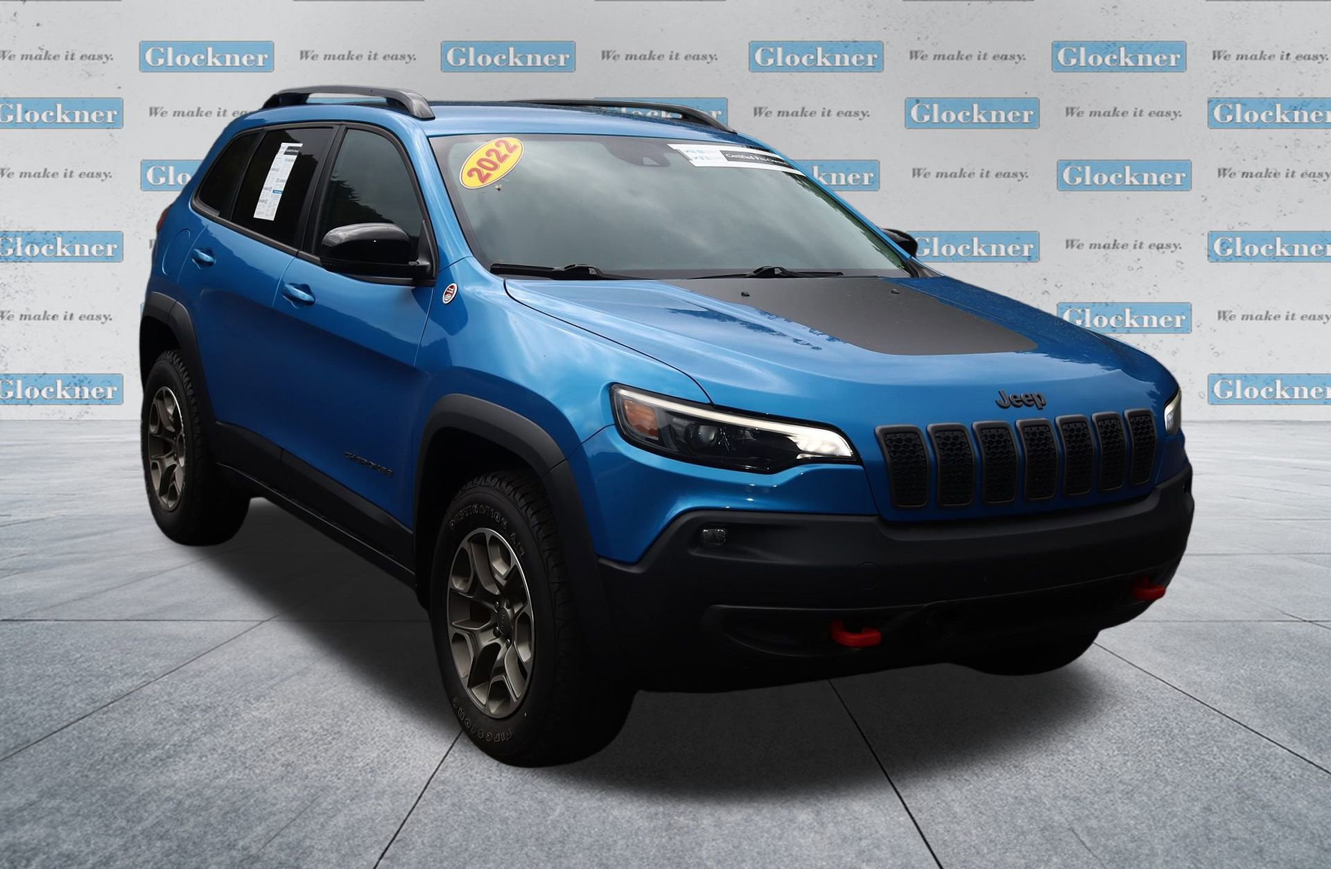 2022 Jeep Cherokee Trailhawk photo 2