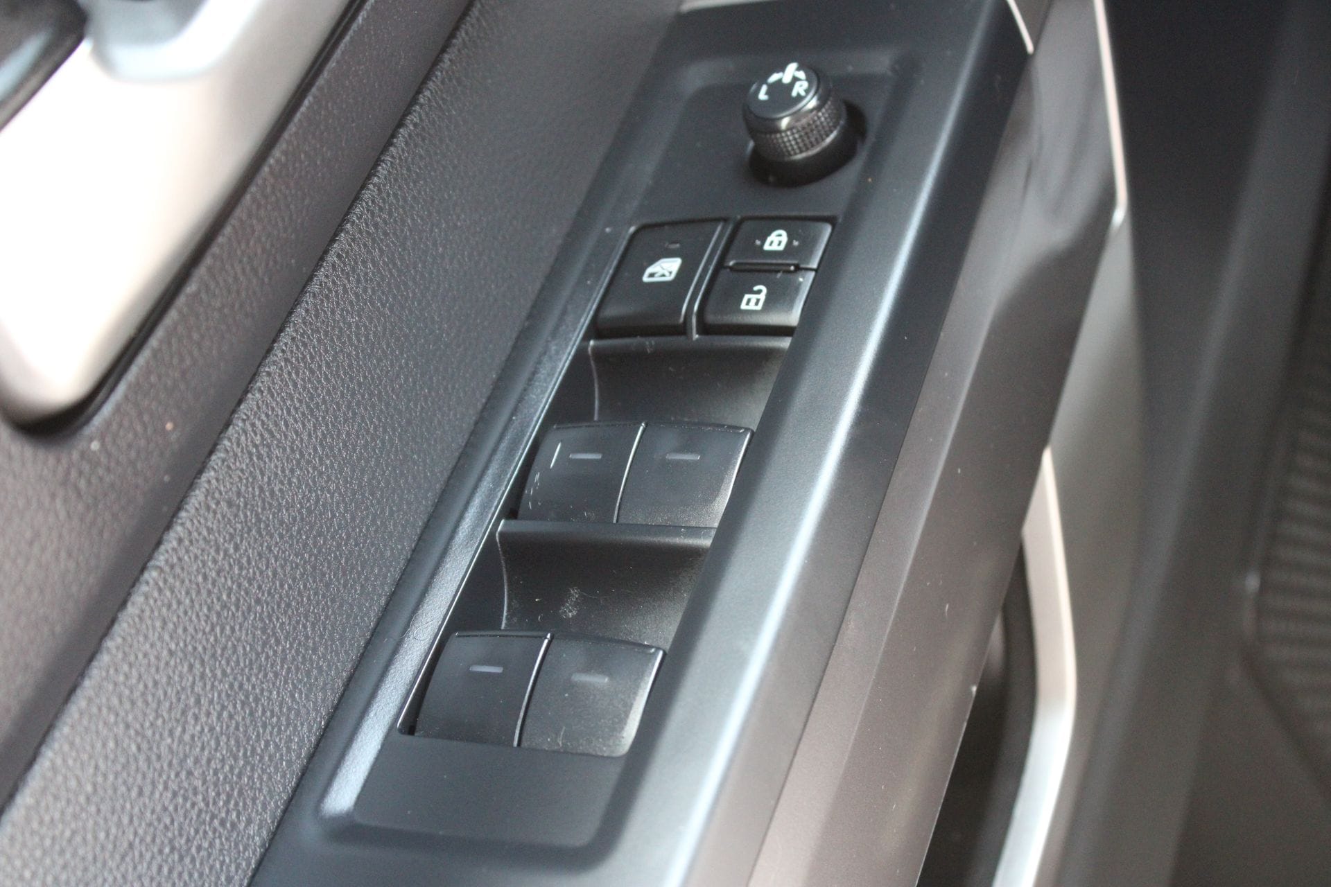 2024 Toyota Tundra SR5 - Photo 24