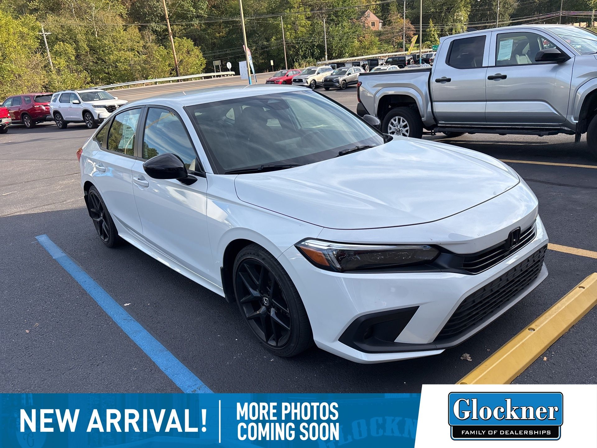 2022 Honda Civic Sport photo 2