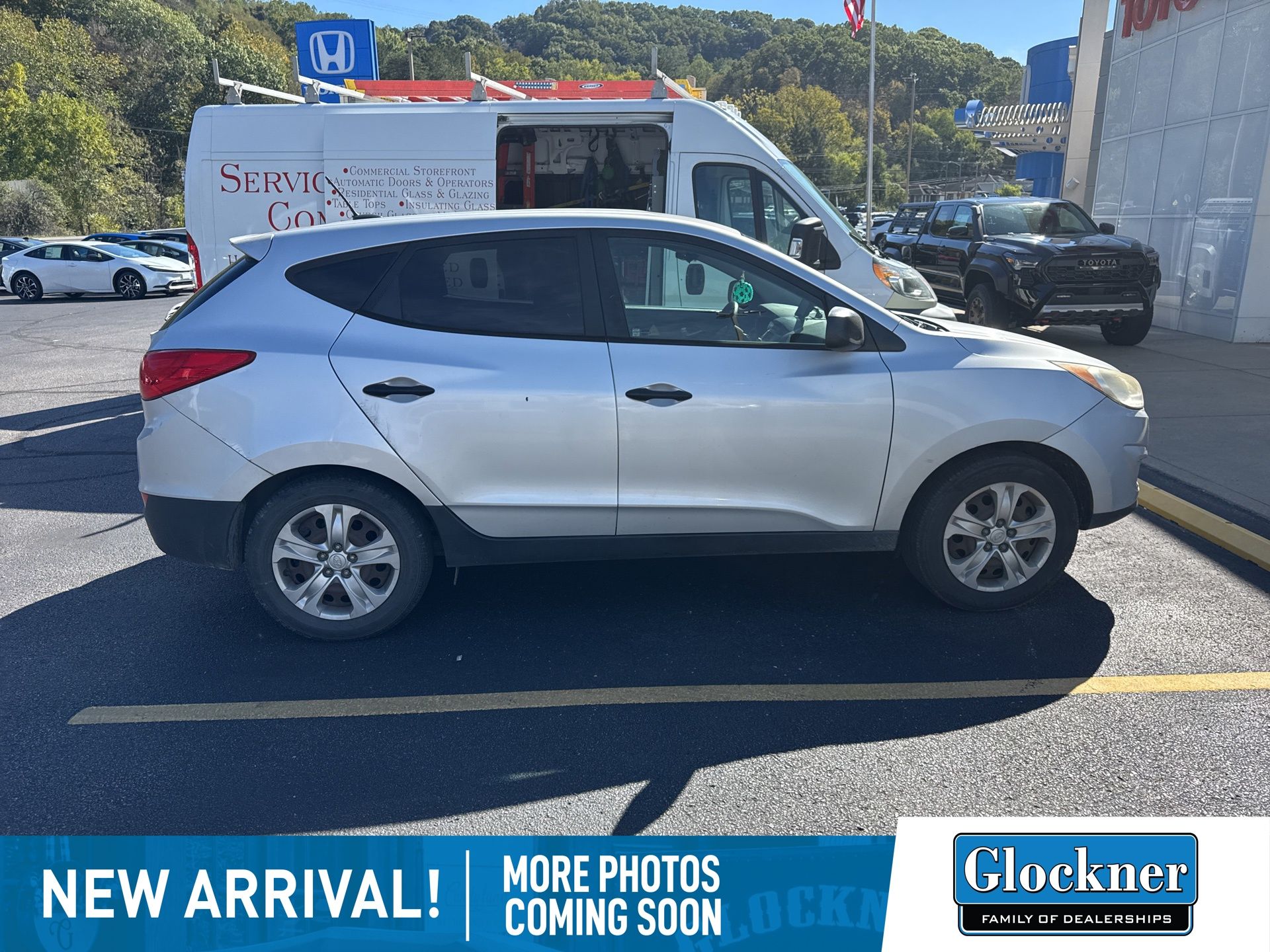 2012 Hyundai Tucson GL photo 2