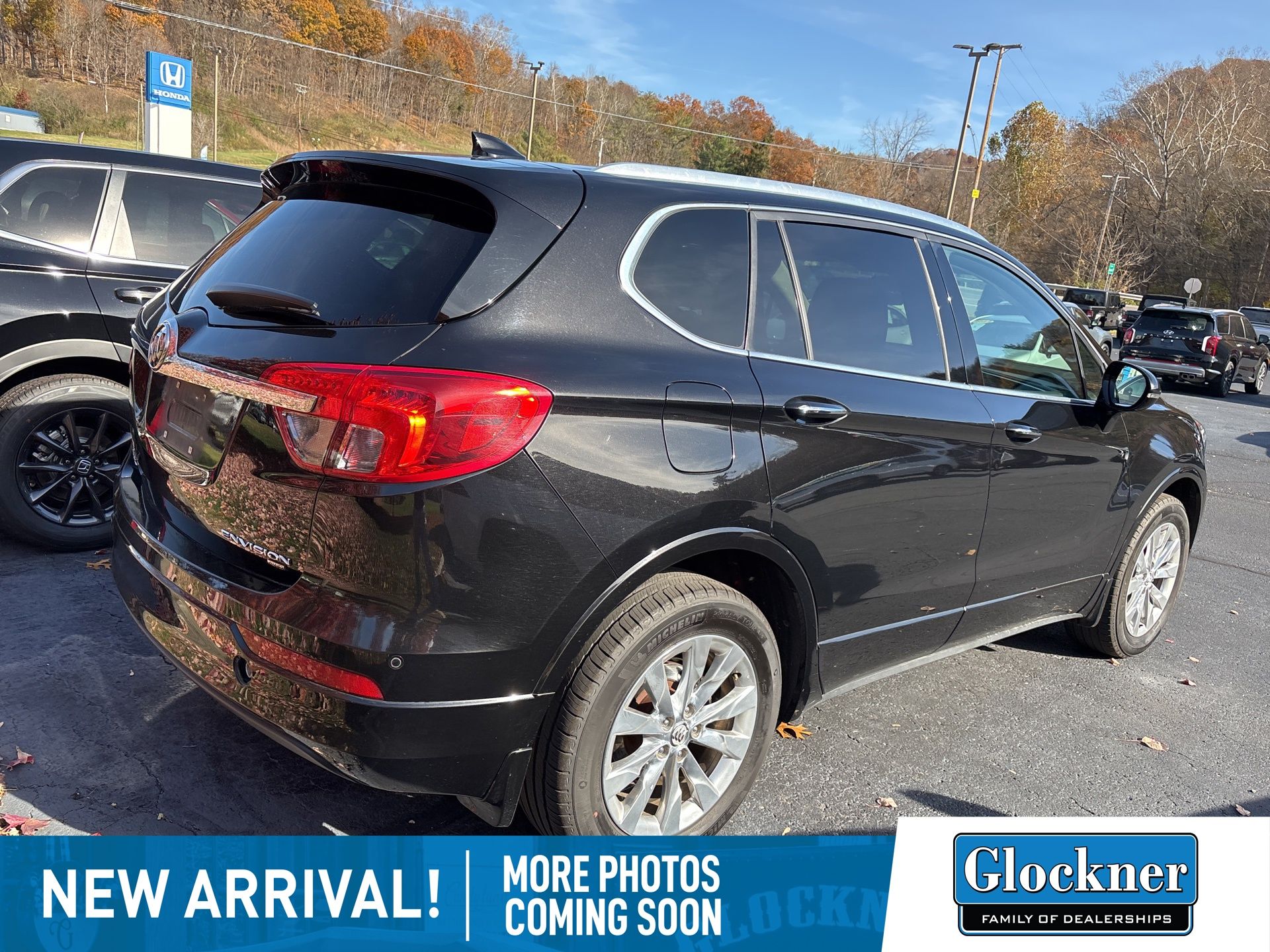 2017 Buick Envision Essence photo 3