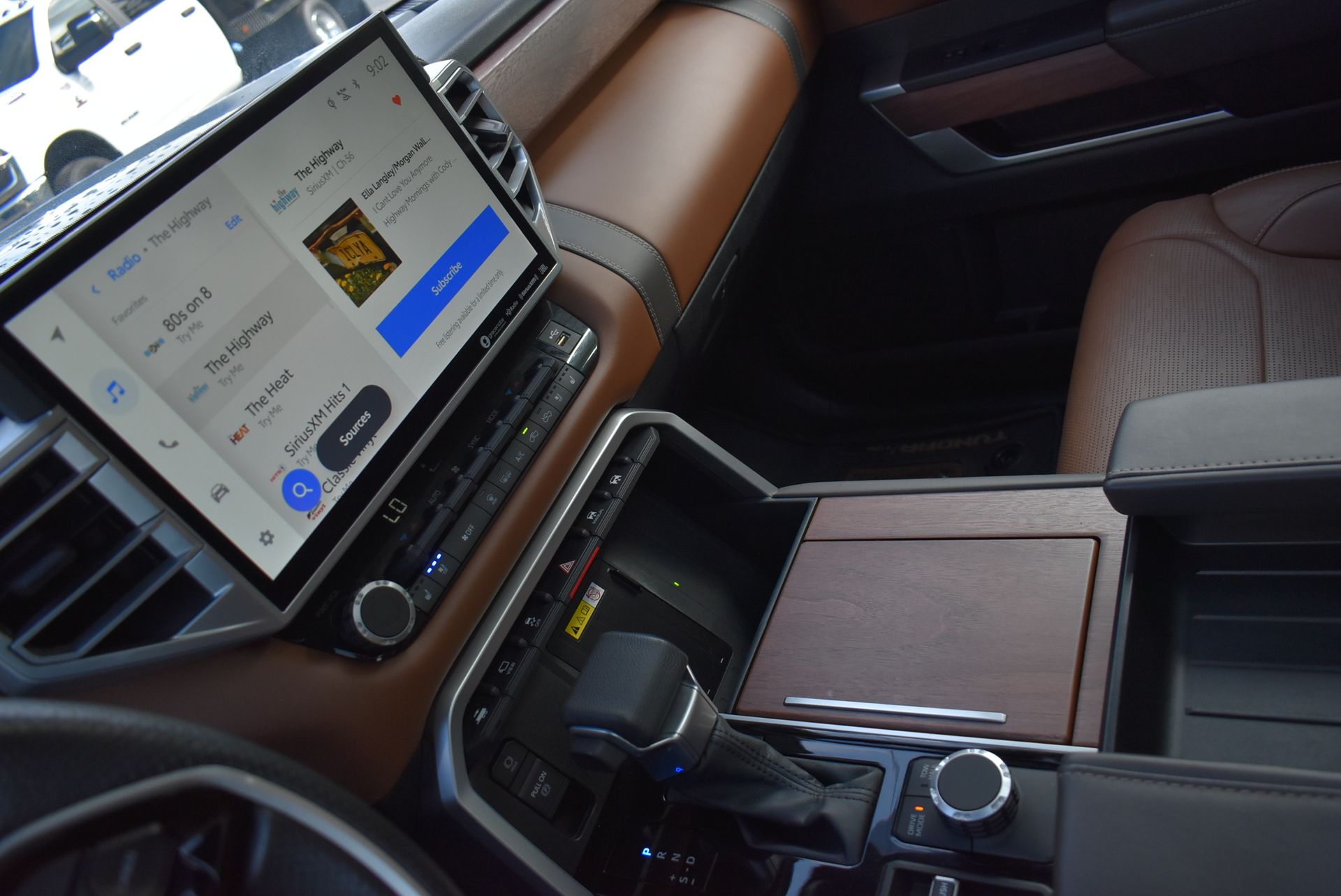 2023 Toyota Tundra 1794 Edition - Photo 26