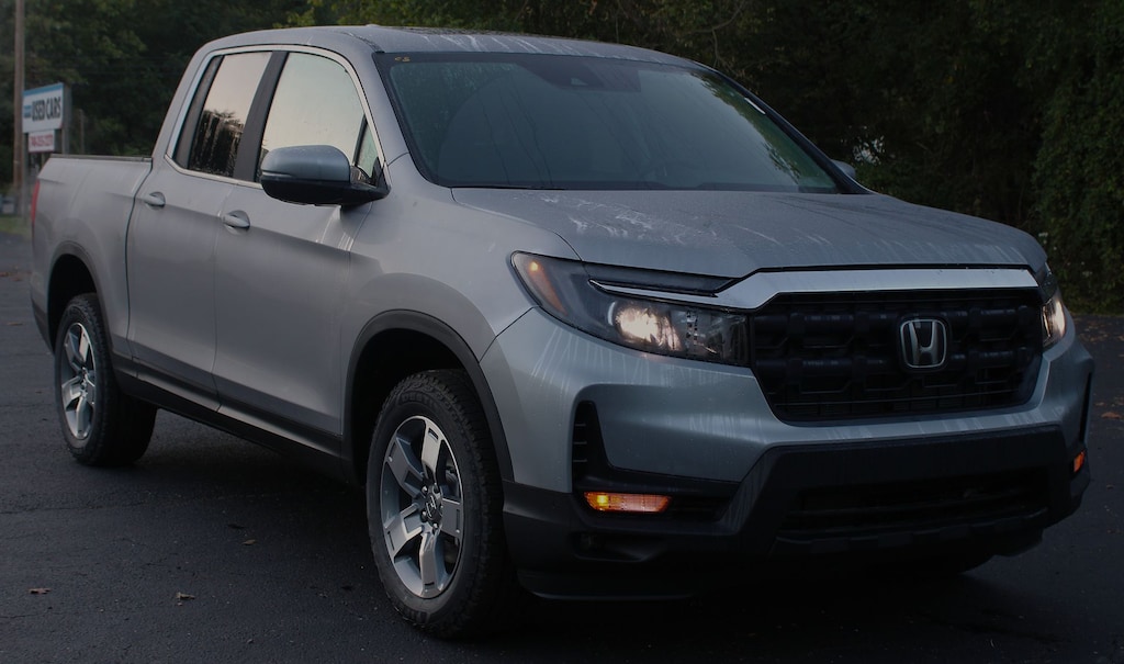 New 2025 Honda Ridgeline RTL Truck Crew Cab