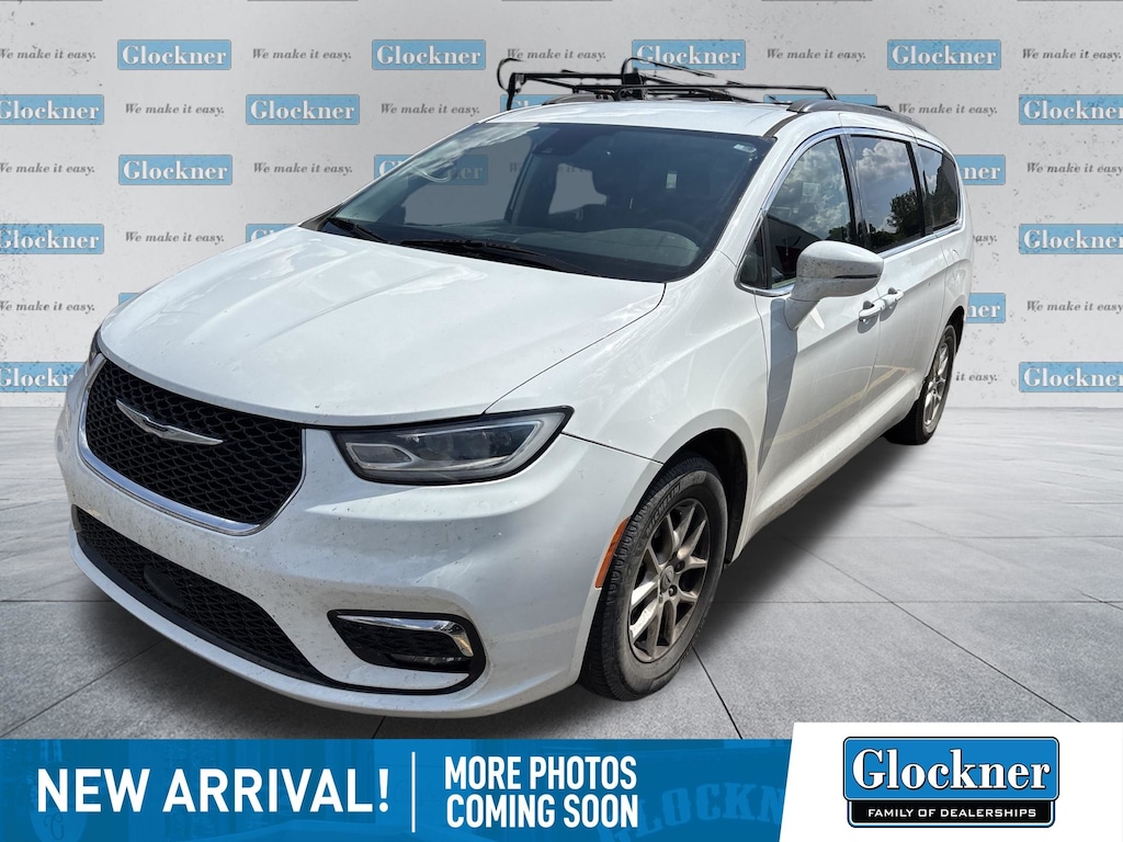 Used 2022 Chrysler Pacifica Touring L Van Passenger Van
