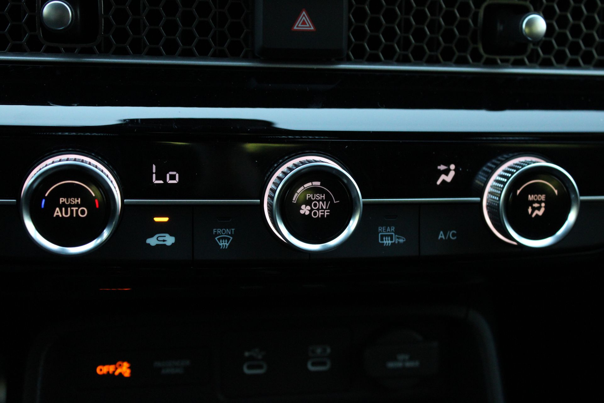 2026 Honda Civic Hatchback Sport - Photo 40