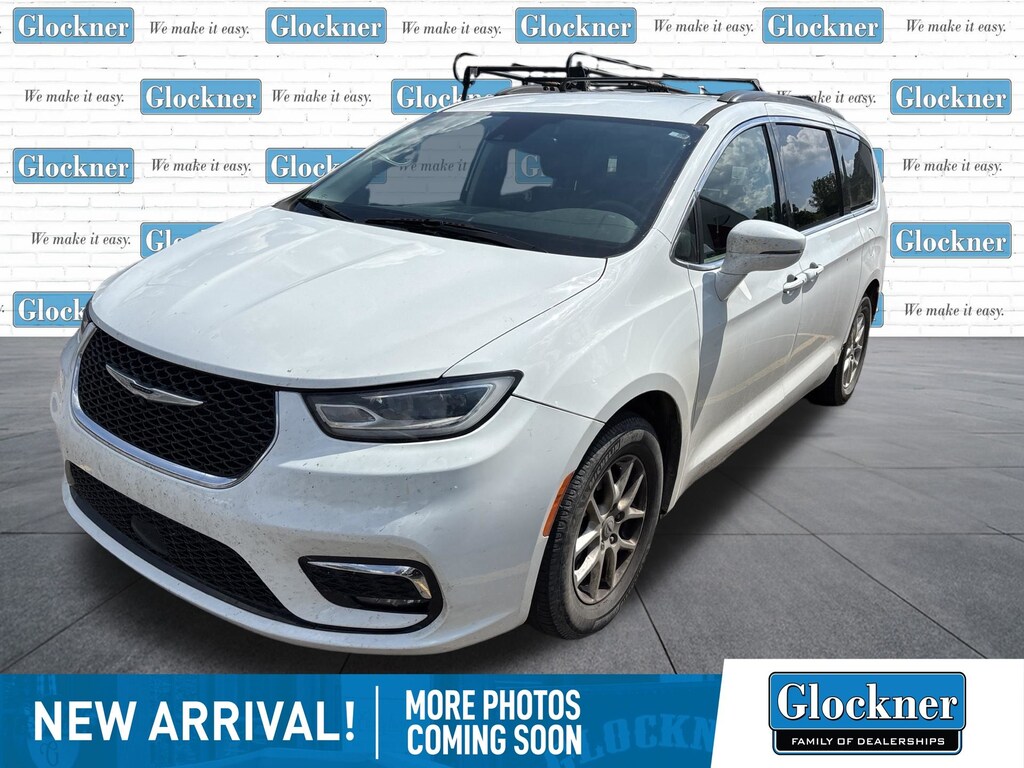 Used 2022 Chrysler Pacifica Touring L Van Passenger Van